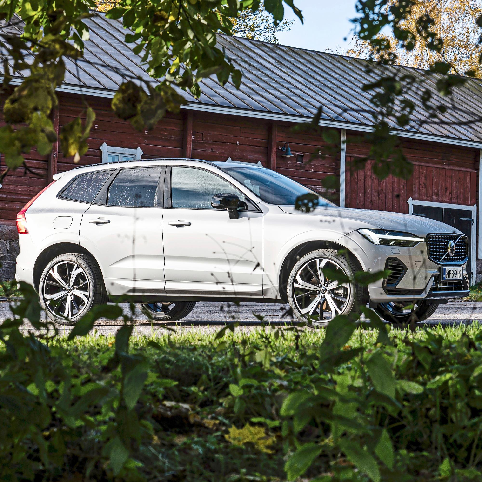 Volvo XC60 T8 – Juuri sellainen kuin lataushybridin pitääkin olla