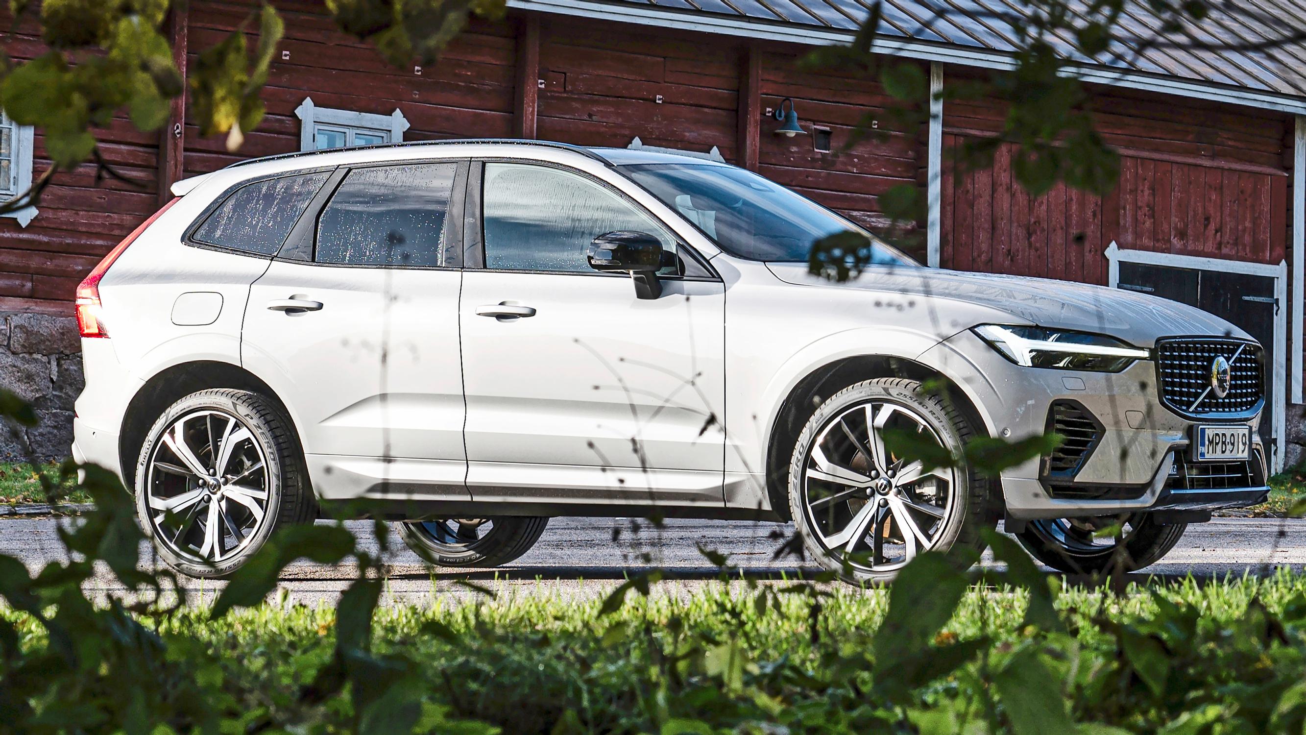 Volvo XC60 T8 – Juuri sellainen kuin lataushybridin pitääkin olla
