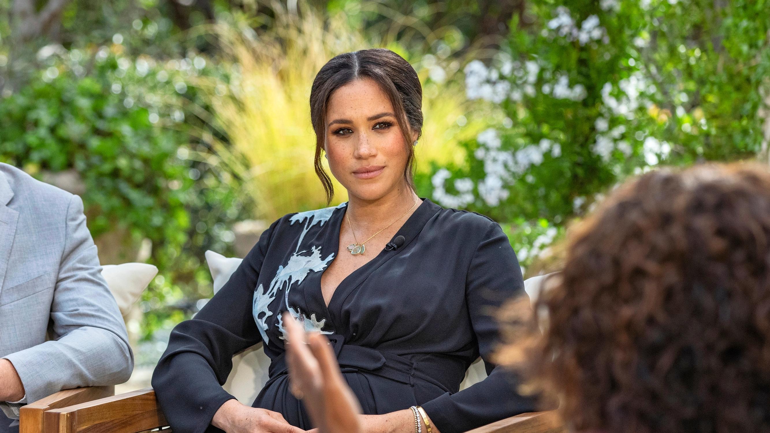 Meghan Markle 40 vuotta – Kuinka boheemiperheessä kasvanut näyttelijä sai Britannian hovin varpailleen 