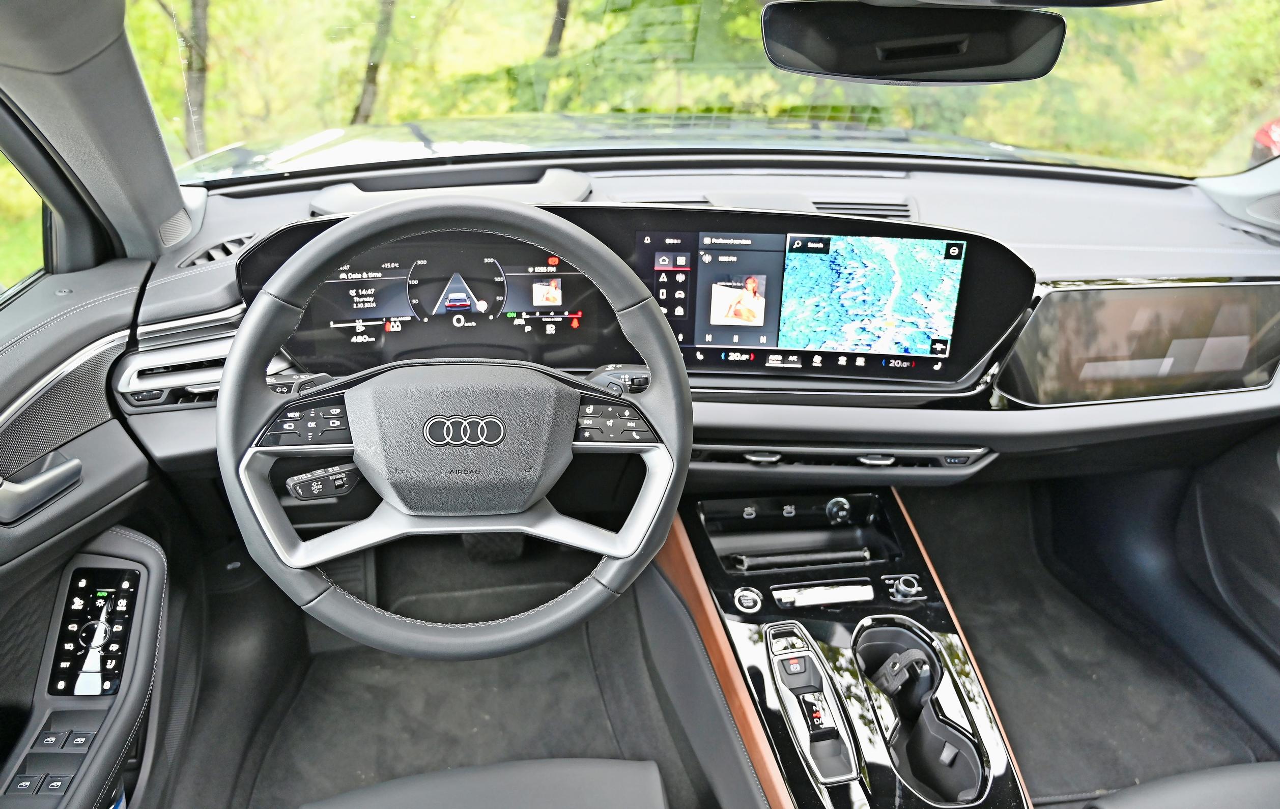 Uuden Audi A5 Avantin ohjaamossa korostuu 11,9 tuuman mittaristo ja 14,5 tuuman kosketusnäyttö.
