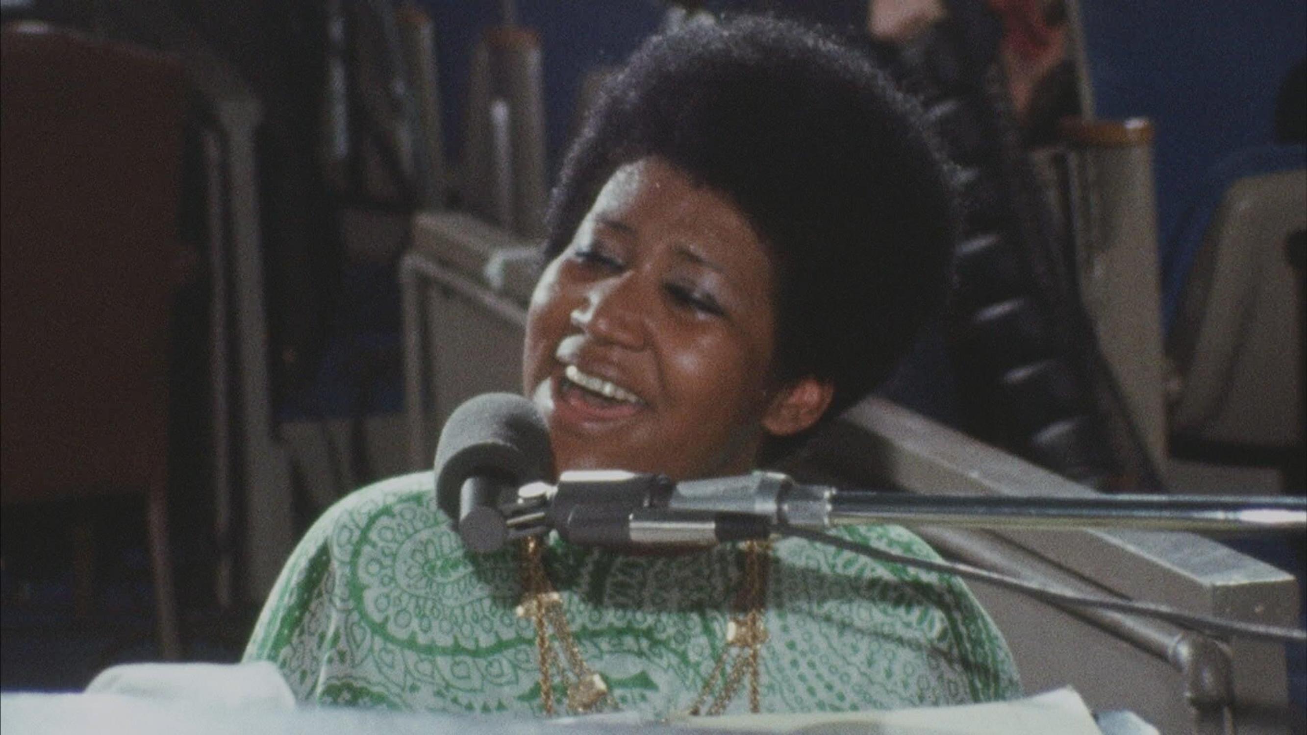 Ikuiset äänet Aretha Franklin ja Luciano Pavarotti C Morella