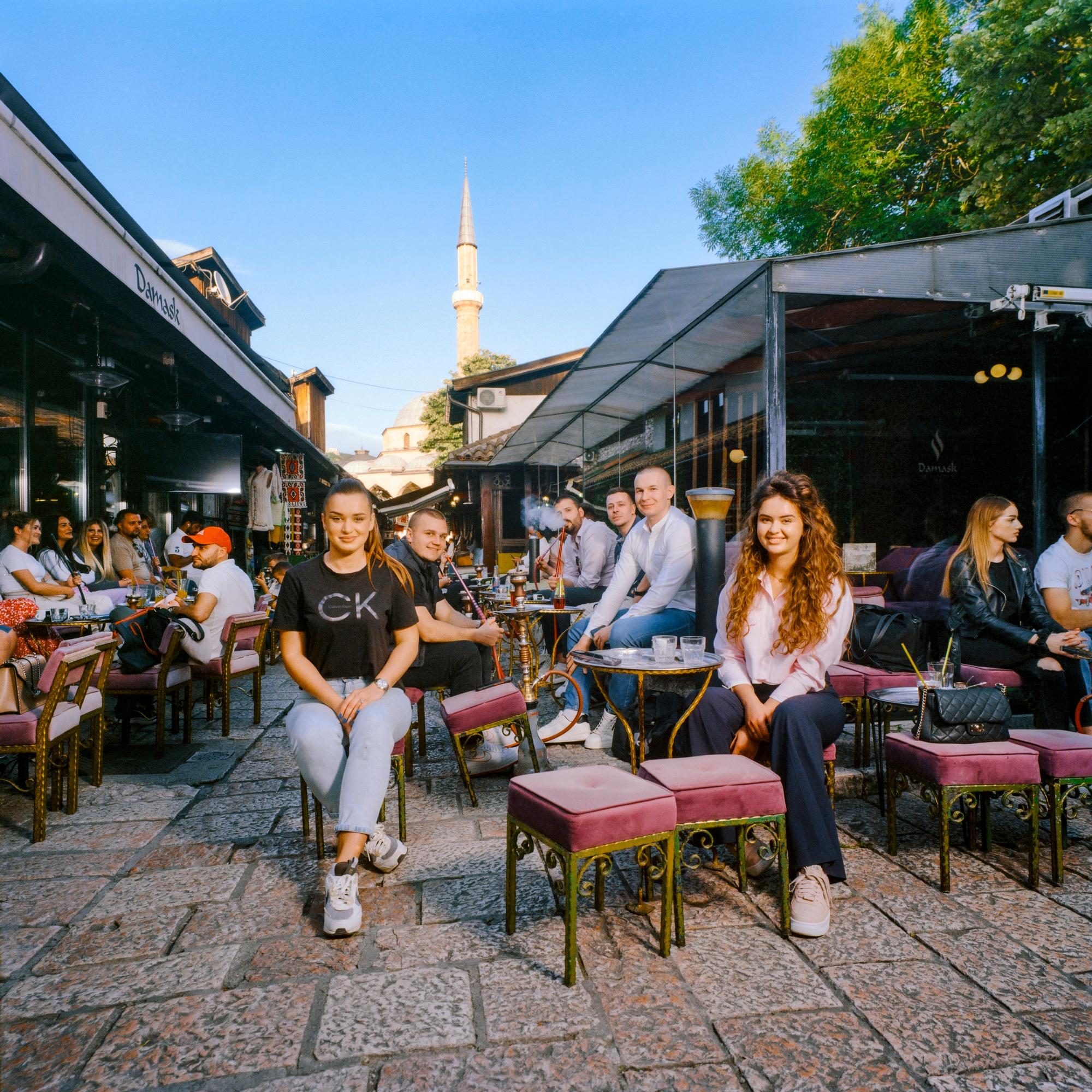 Voiko sota ikinä poistua sieltä, missä on ollut kansanmurha? Markus Leikola palasi Sarajevoon, jossa hän 31 vuotta sitten todisti Bosnian sisällissotaa