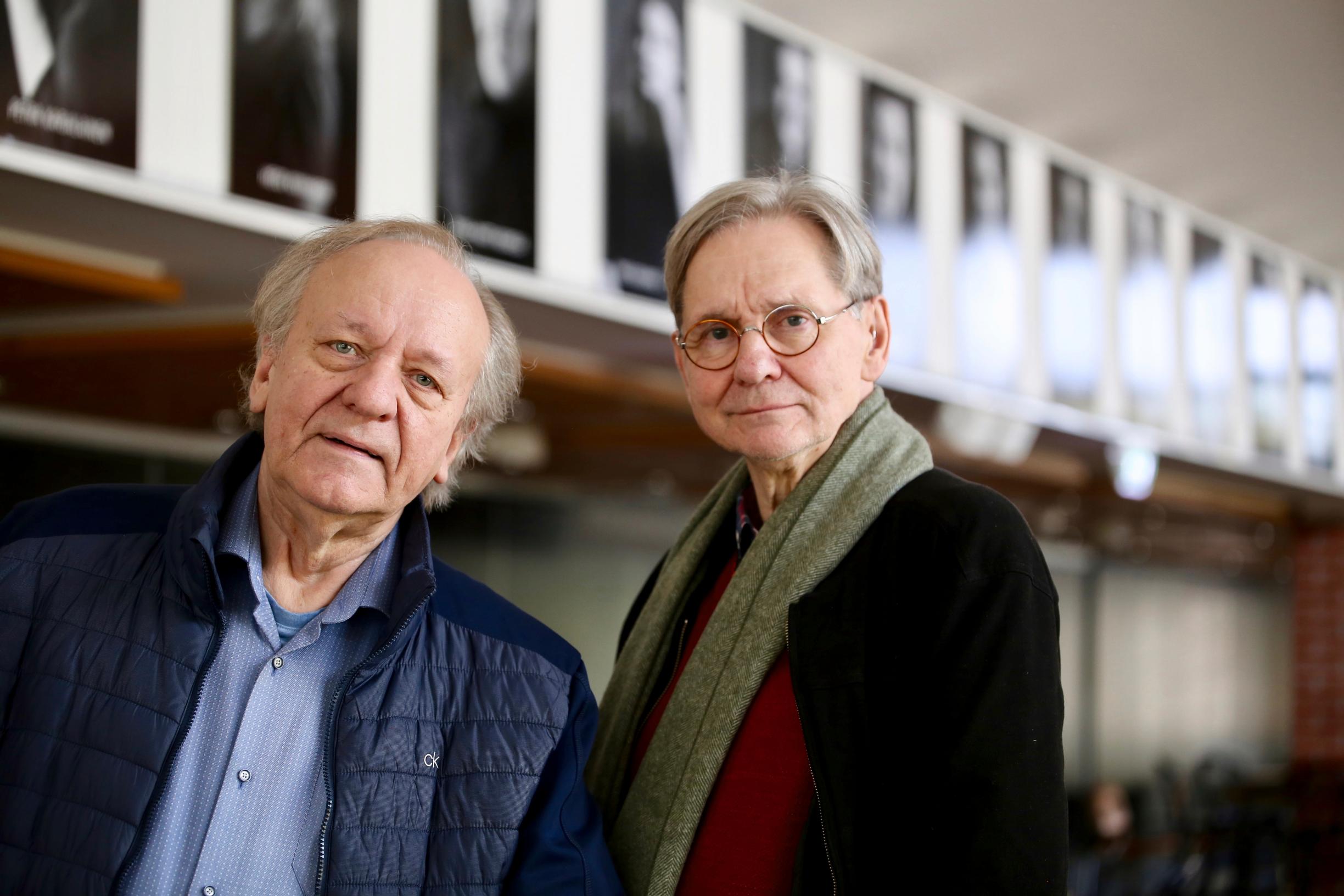 Esko Roine (vas.) ja Asko Sarkola Tampereen Työväen Teatterissa.