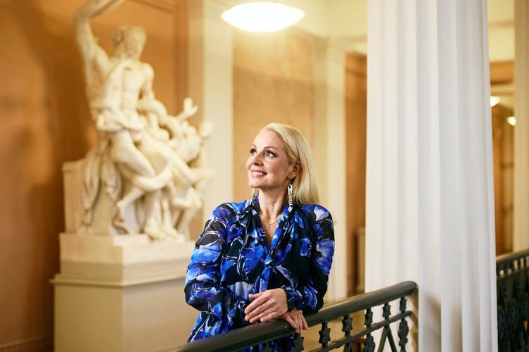 Virpi Kätkä: Sopu Tauskin kanssa | Haluaa papiksi ennen eläkeikää | Apu ...
