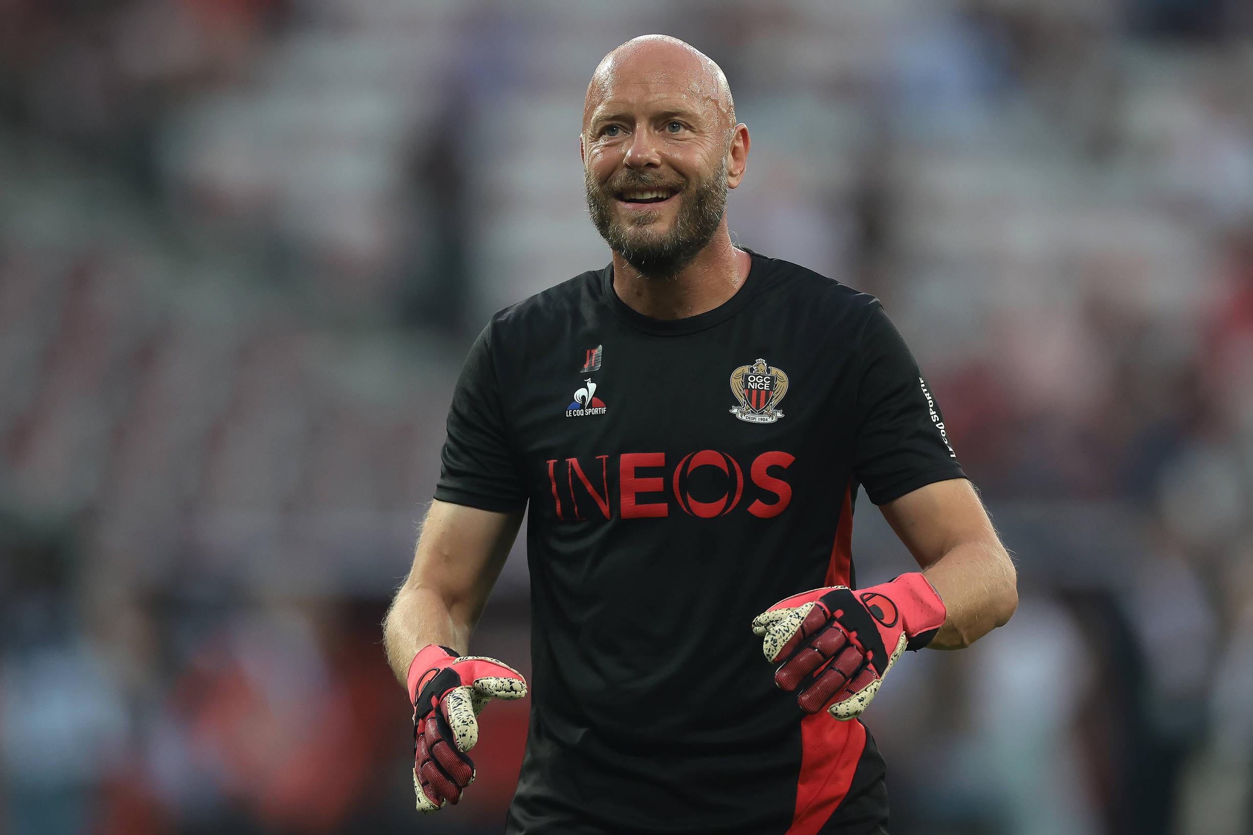 Huippusiirto: Suomalainen Jarkko Tuomisto hollantilaisjätti Ajaxin maalivahtivalmentajaksi