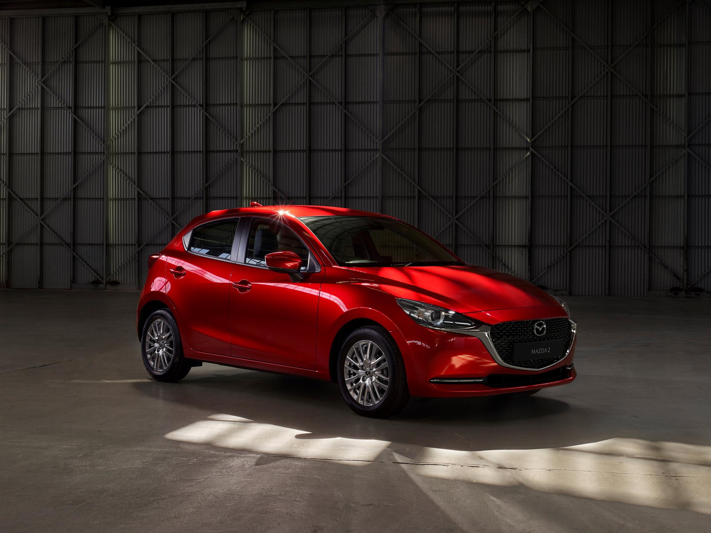 Uudistettu Mazda2 Suomeen ensi vuoden alussa