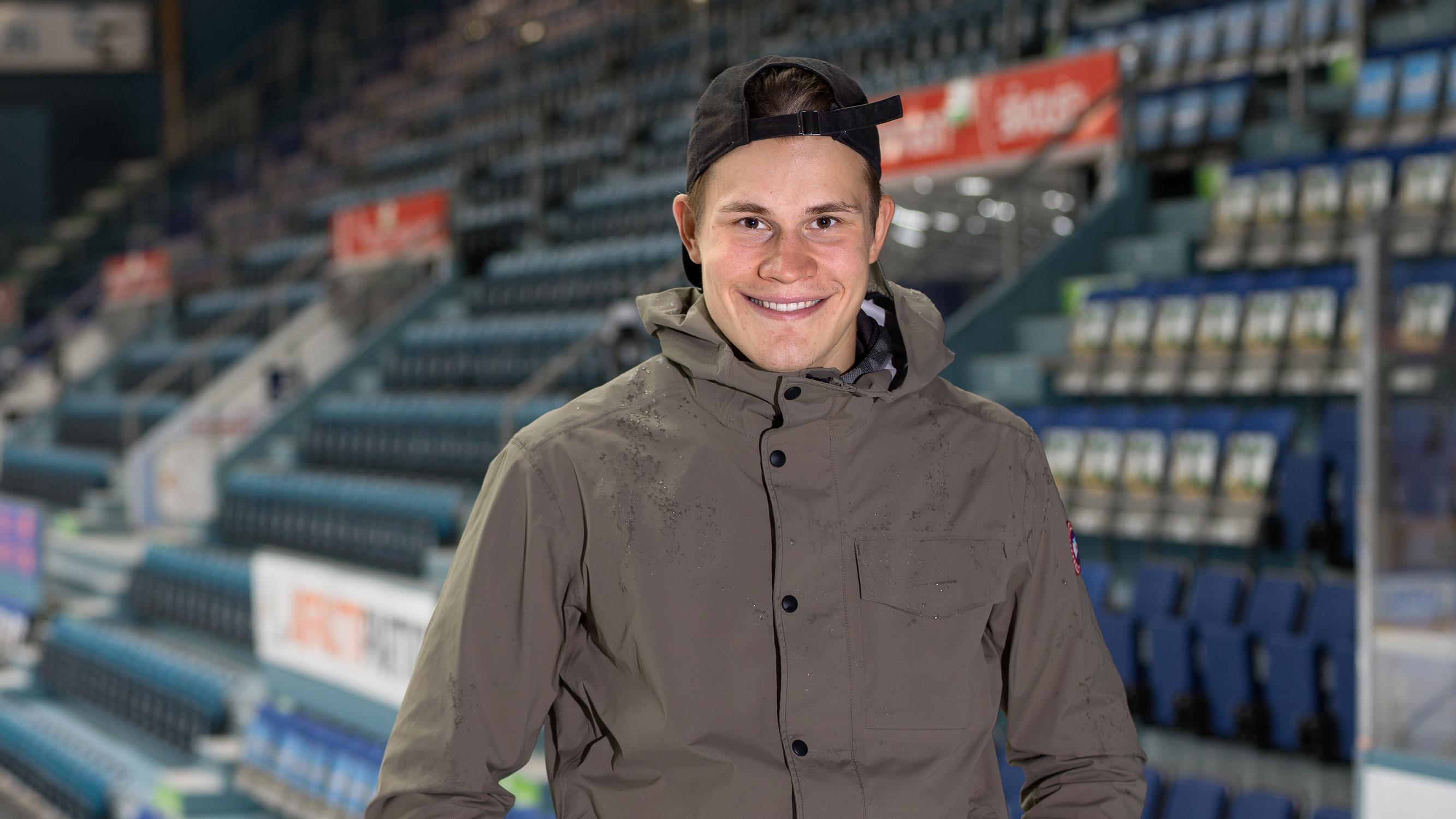 Jesse Puljujärvi: Kahden vuoden sopimus Edmonton Oilersin kanssa – "NHL:ssä täytyy kamppailla enemmän kuin mitä pelityyliini on kuulunut – Pittää olla kova jätkä"