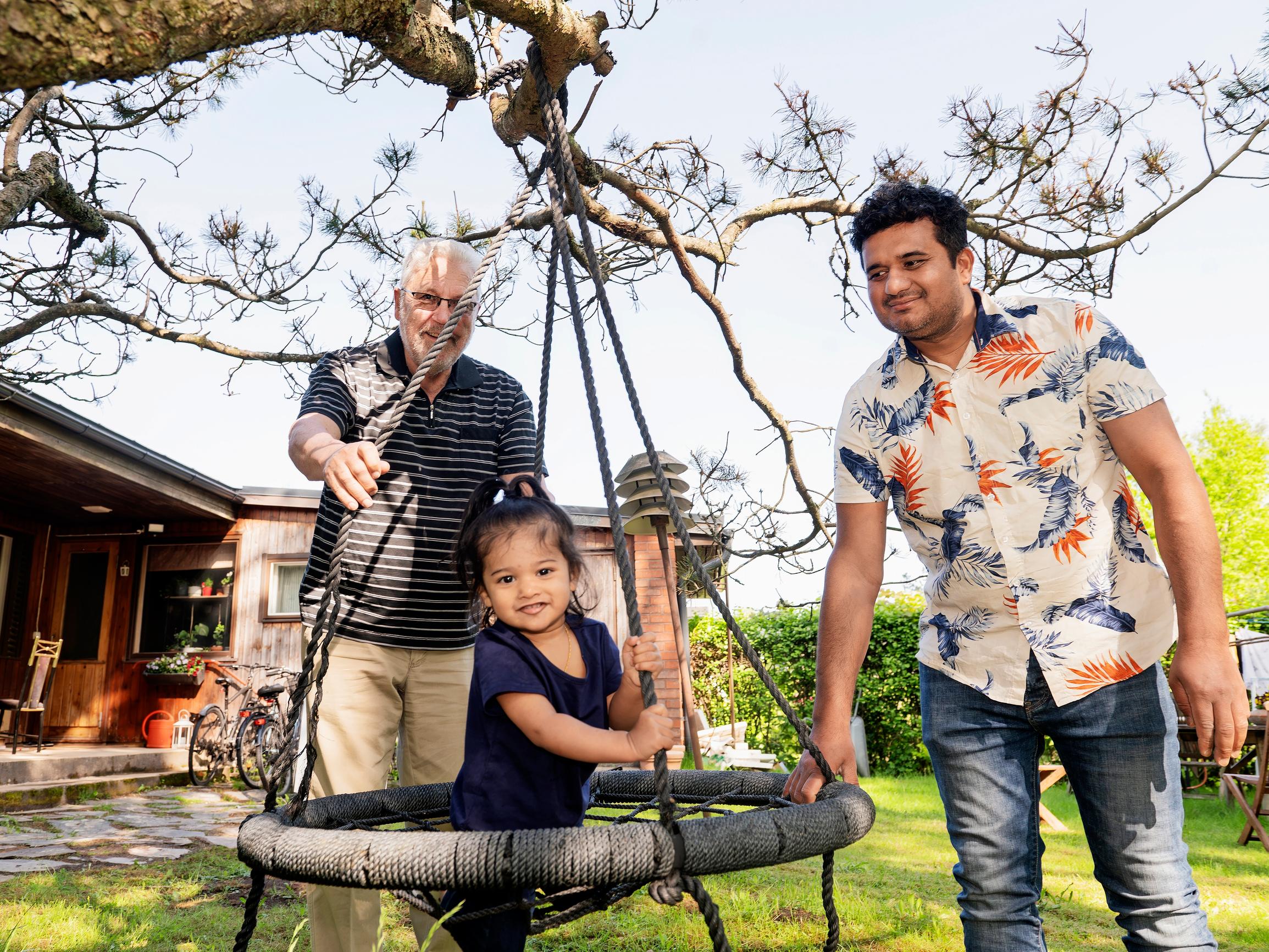 Keijo Savolasta tuli nepalilaisen ystäväperheensä isoisä – ”He pitävät minusta huolta, koska minulla ei ole muita läheisiä”