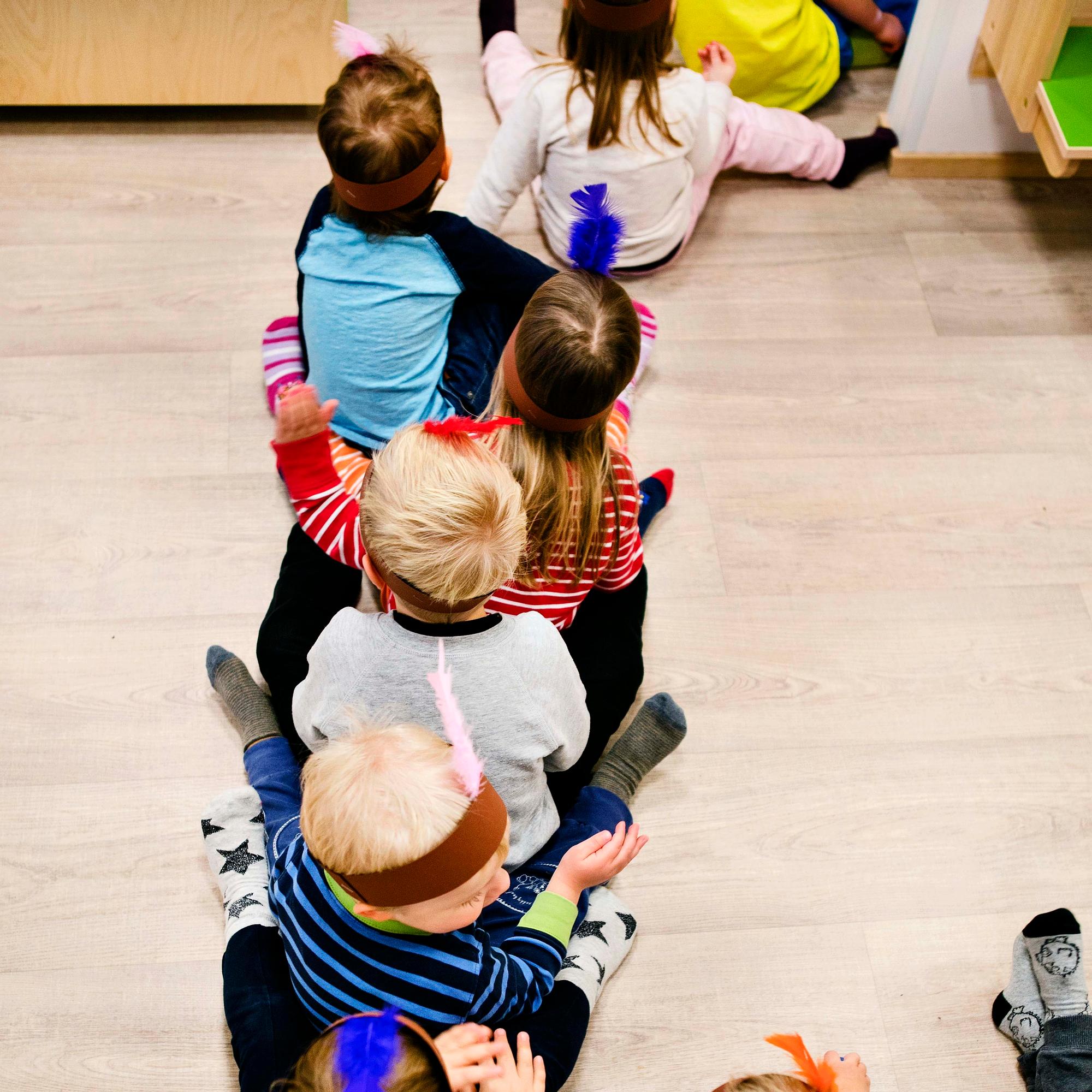 Haitallisia kemikaaleja suitsitaan: pienten lasten ympäristöstä terveellisempi