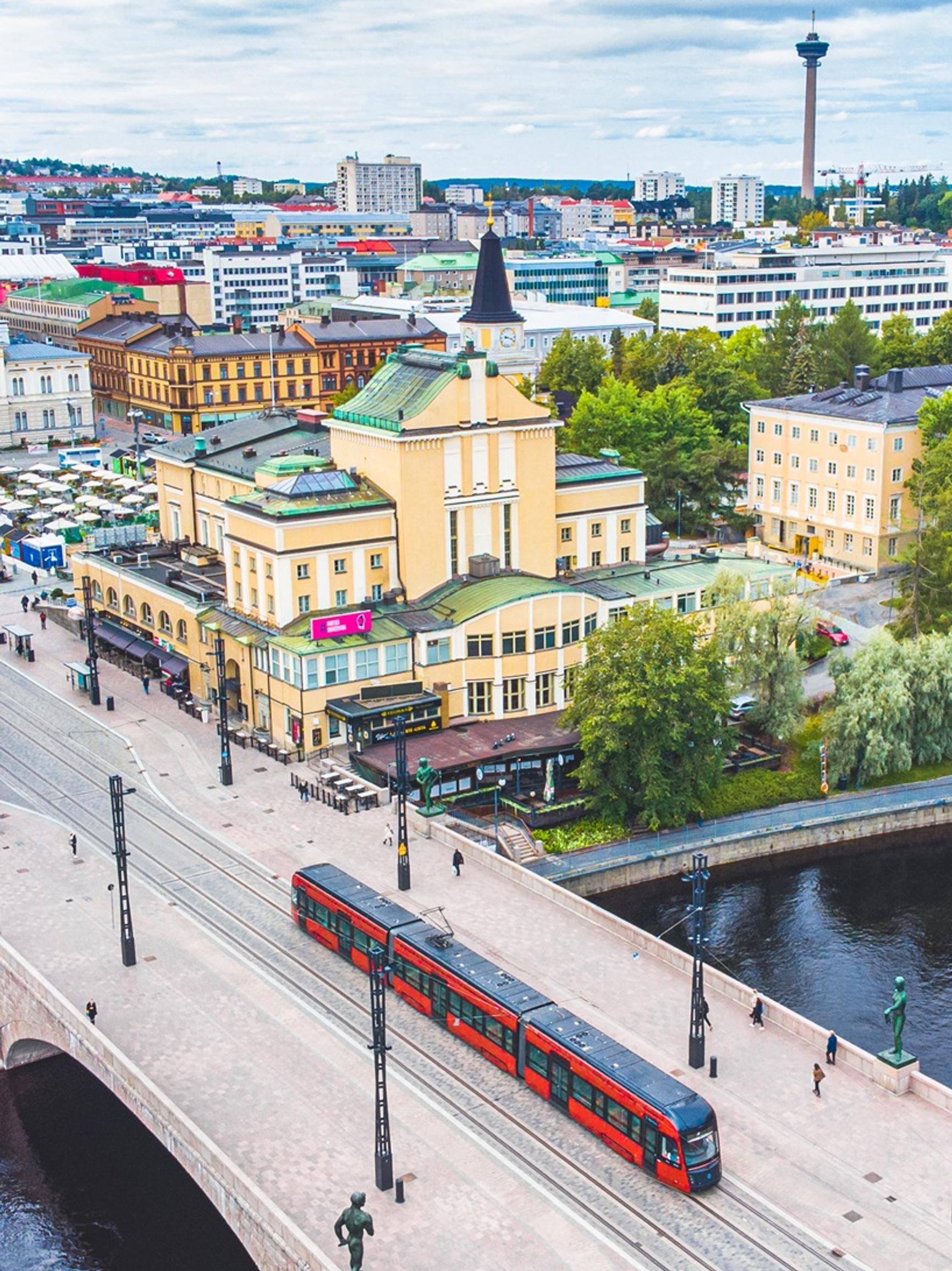 Mondon vinkit Tampereelle: Vietä yö huippuhalvassa kapselihotellissa, nauti cocktail skeittikaupassa ja löydä Mansen Telliskivi