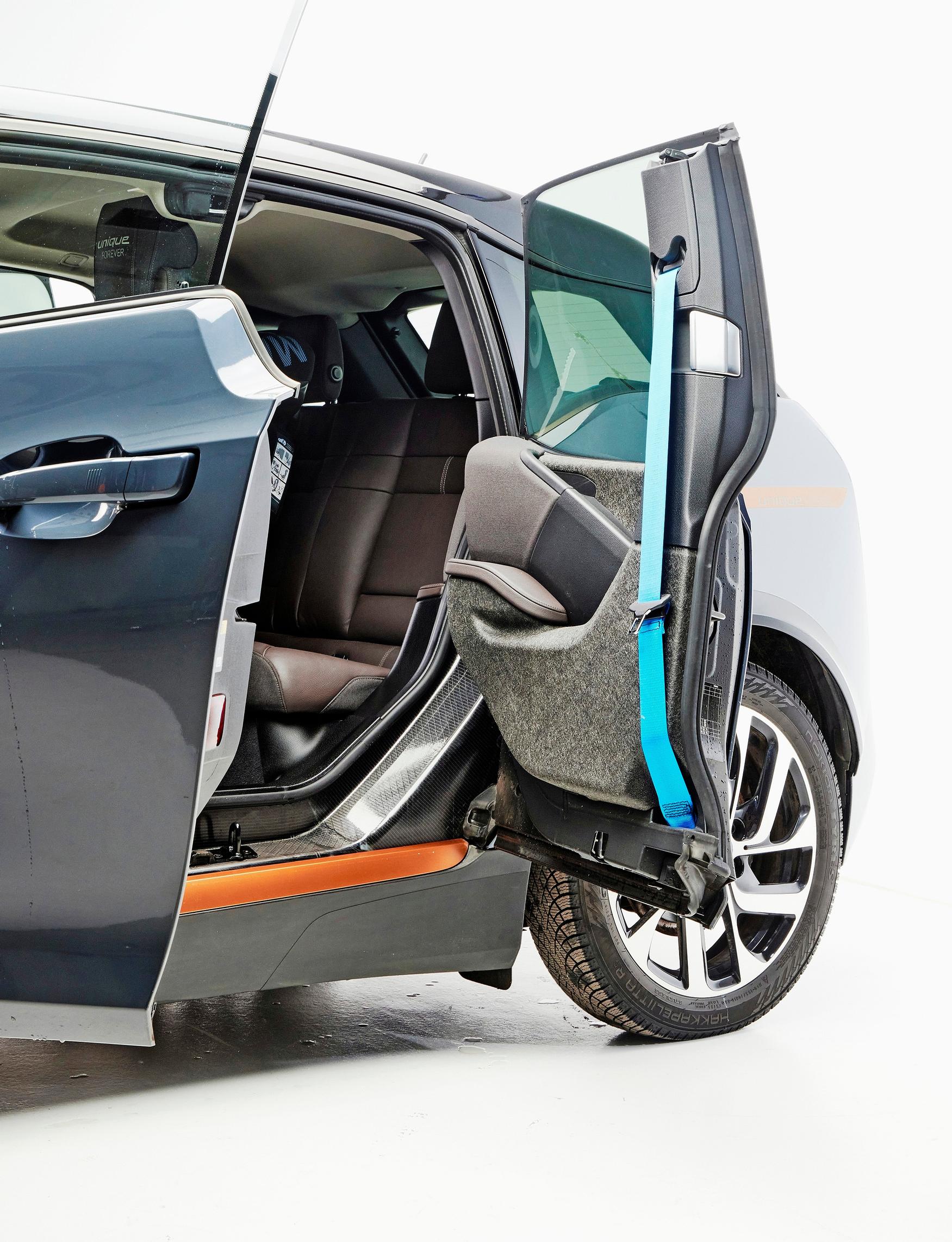 BMW i3s:n kaappari-tyyppiset takaovet ovat harvinainen ratkaisu.