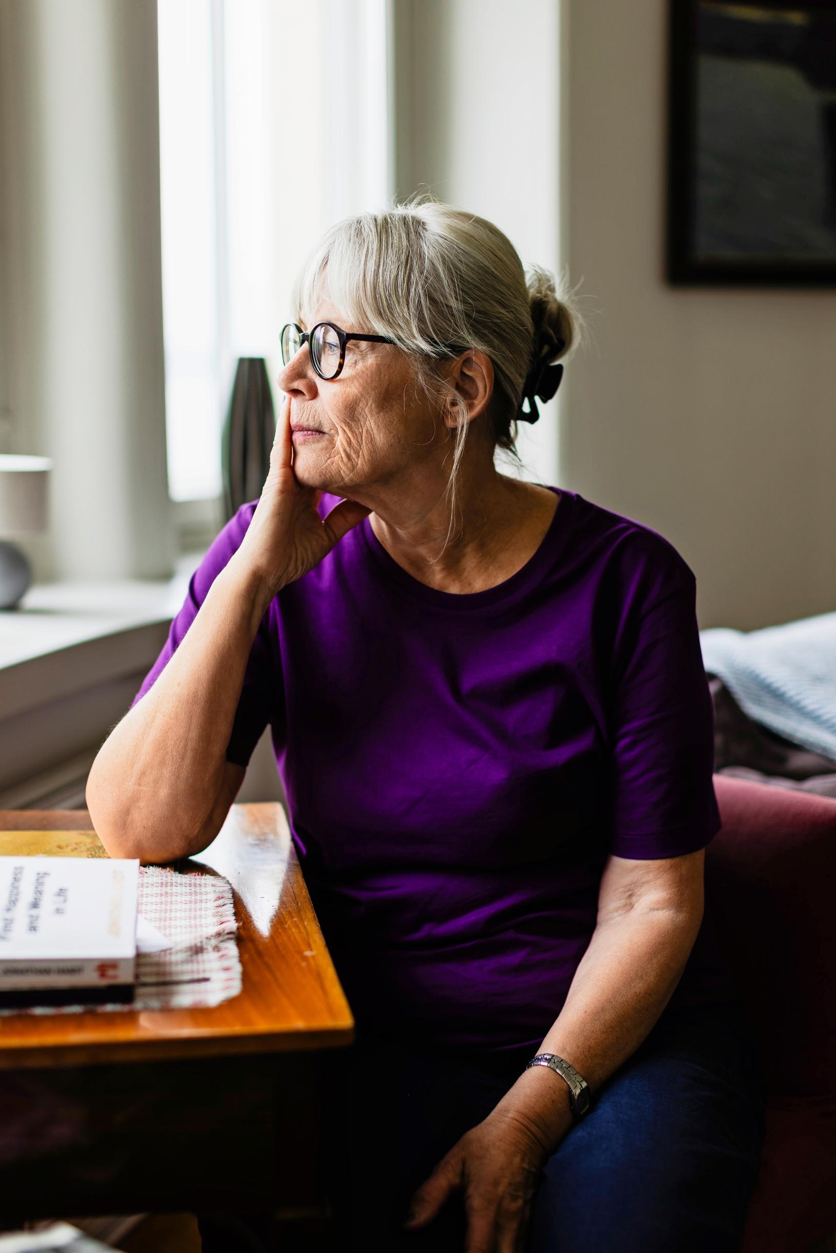 Maria Romantschukin mukaan lapsenlapsien sukupolvi on etulinjassa. – Ja me mummot voimme käydä osoittamassa mieltä. Itsekin olen osallistunut Ukraina- ja Palestiina-mielenosoituksiin, hän sanoo.