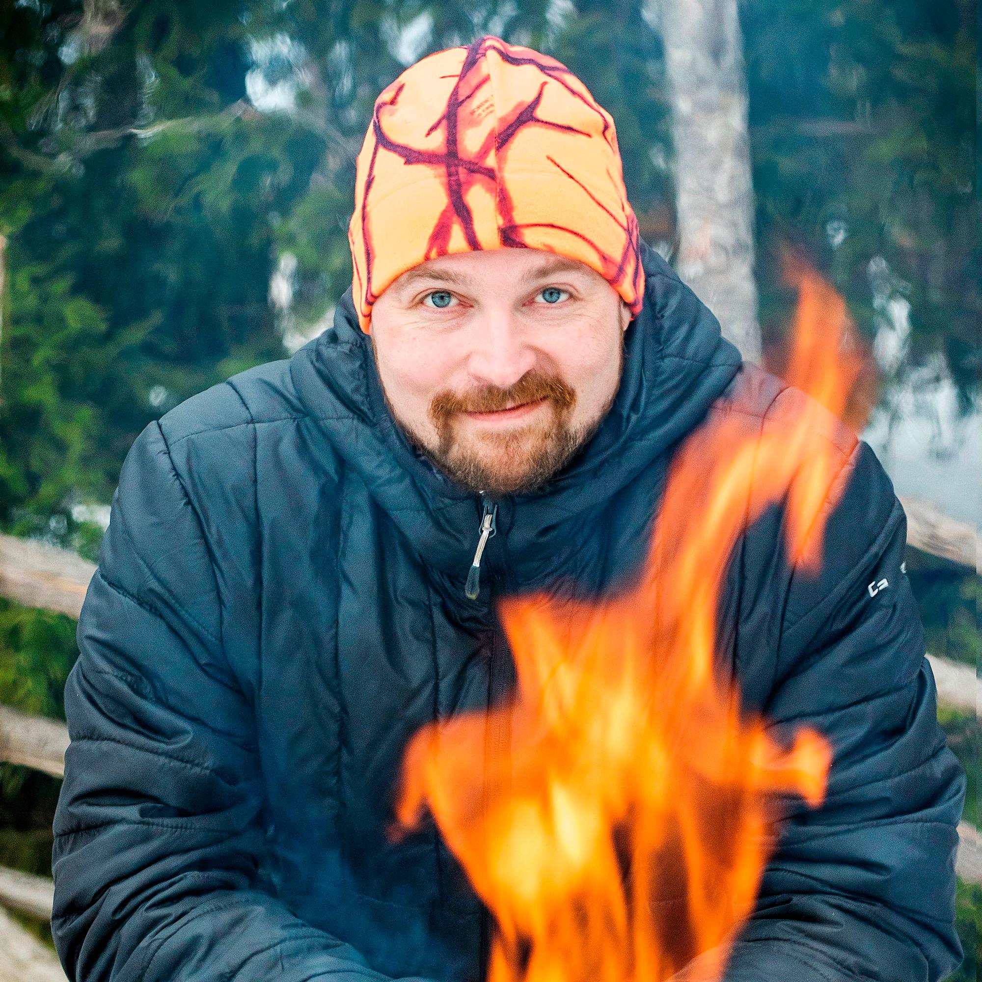 Lapin visertäjä Mikko Kärnä twiittaa maakuntien ja Katalonian asialla