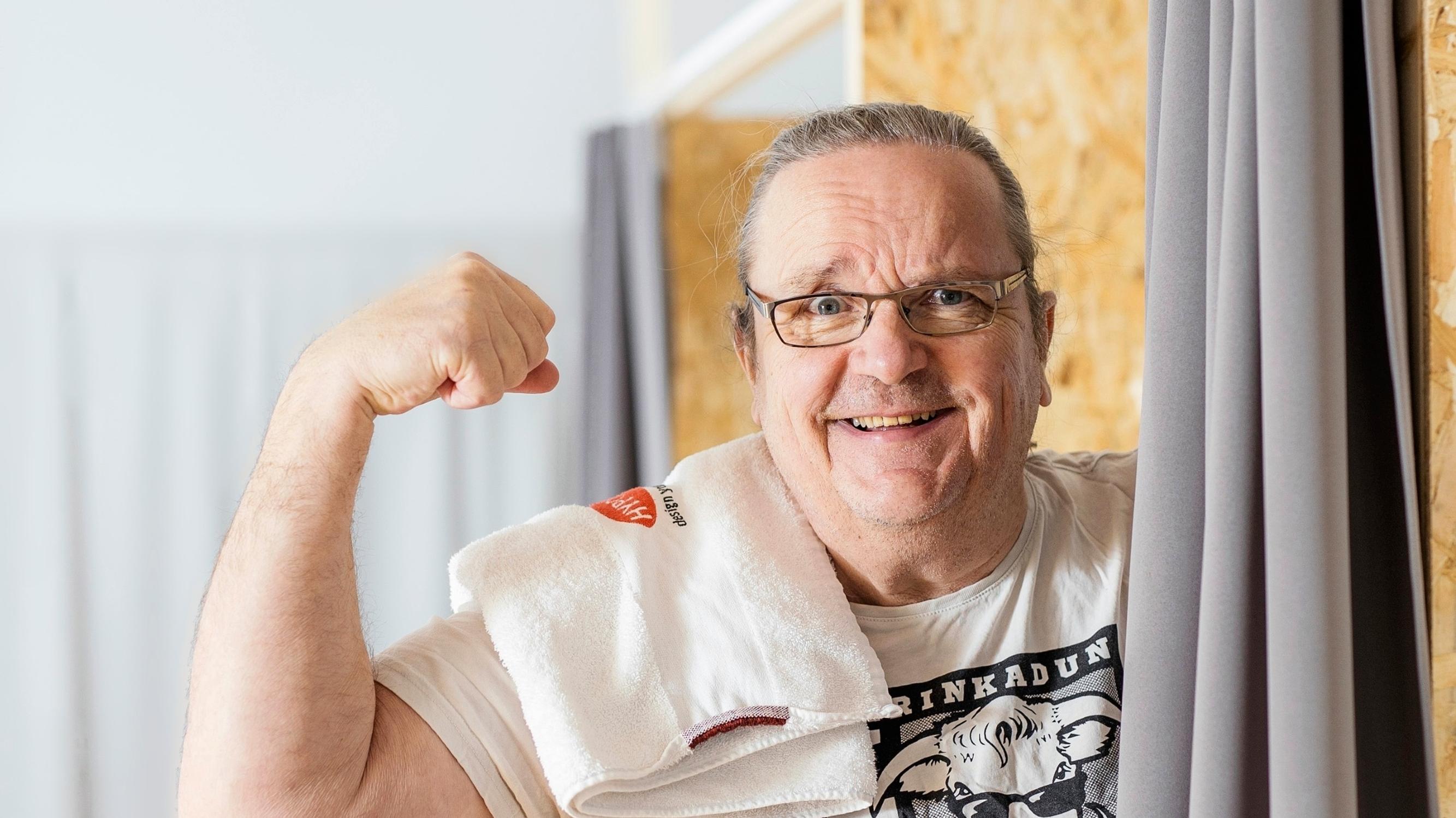 Tekonivelet polviinsa saanut Sakari Kuosmanen: "Paranemisesta pitää huolehtia itse"