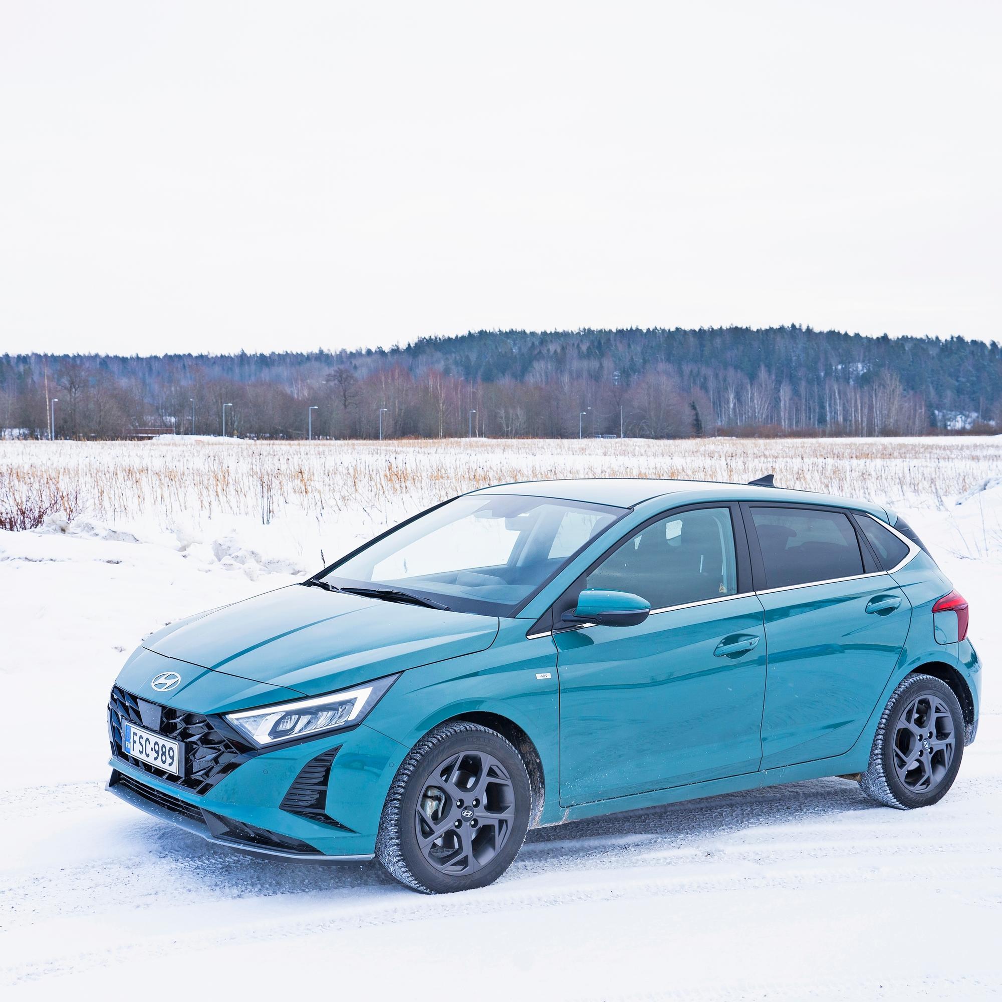 Uusi Hyundai i20 – Taloudellinen hybridi, jossa on terhakka moottori ja tuhdisti vääntöä näin pienelle autolle 