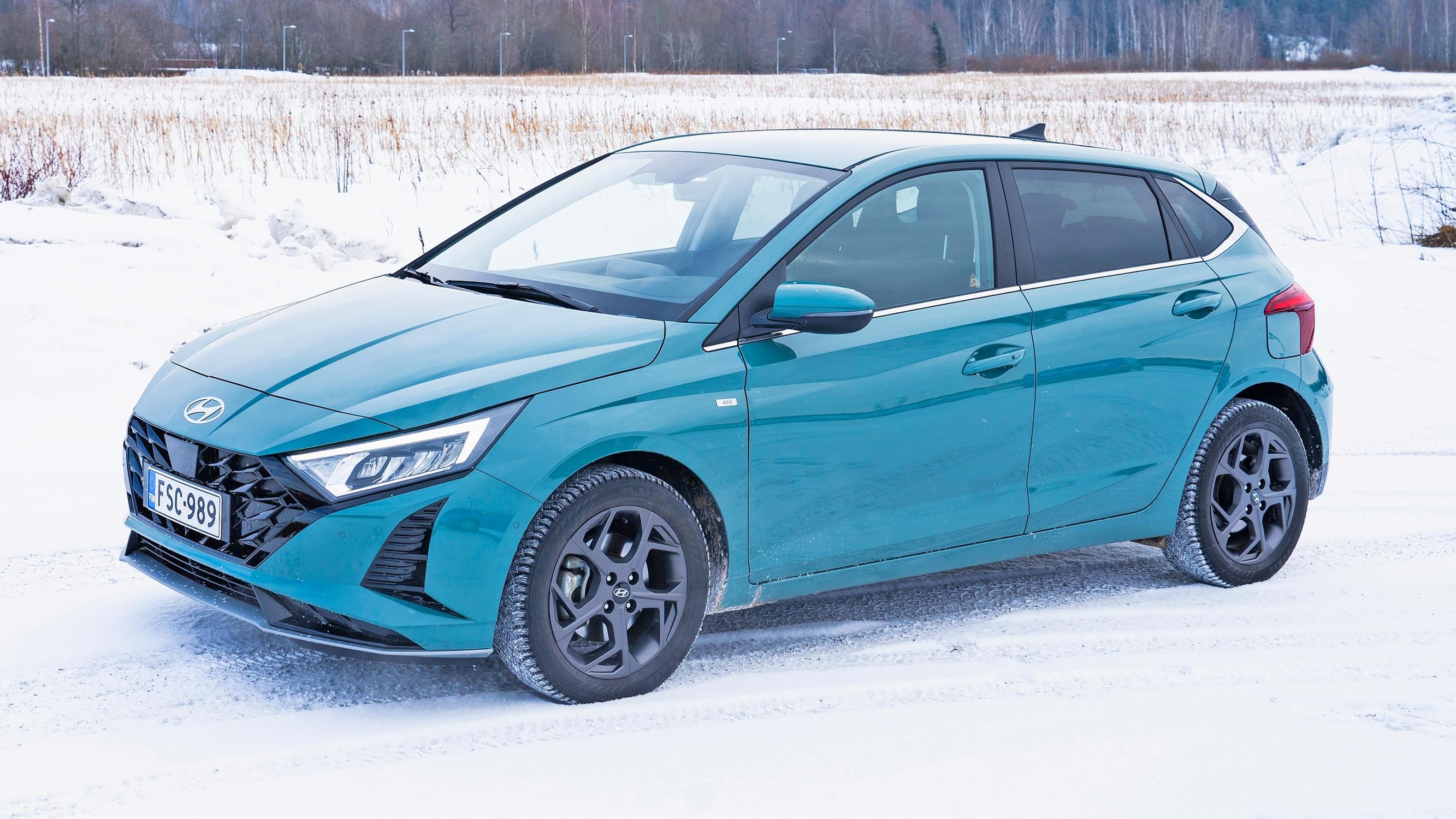 Uusi Hyundai i20 – Taloudellinen hybridi, jossa on terhakka moottori ja tuhdisti vääntöä näin pienelle autolle 