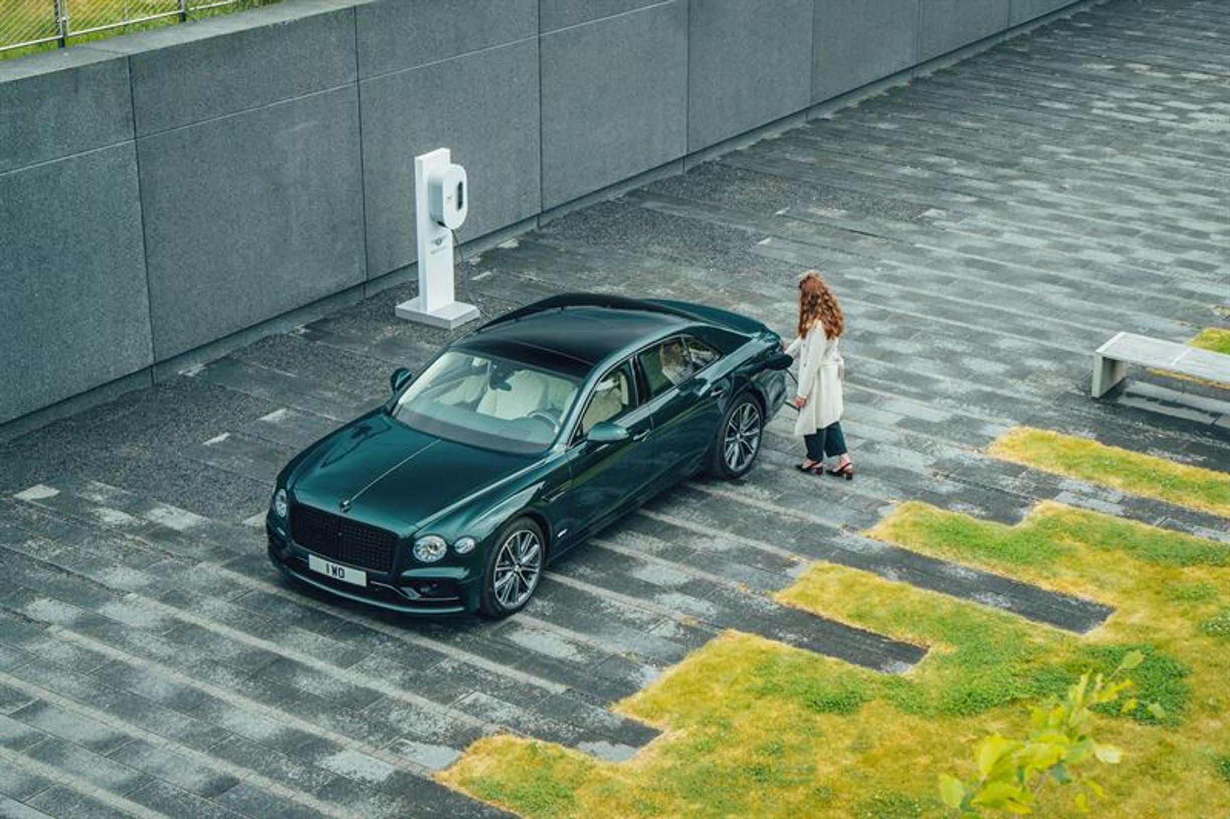Bentley tähtää kestävän kehityksen luksusautovalmistajaksi