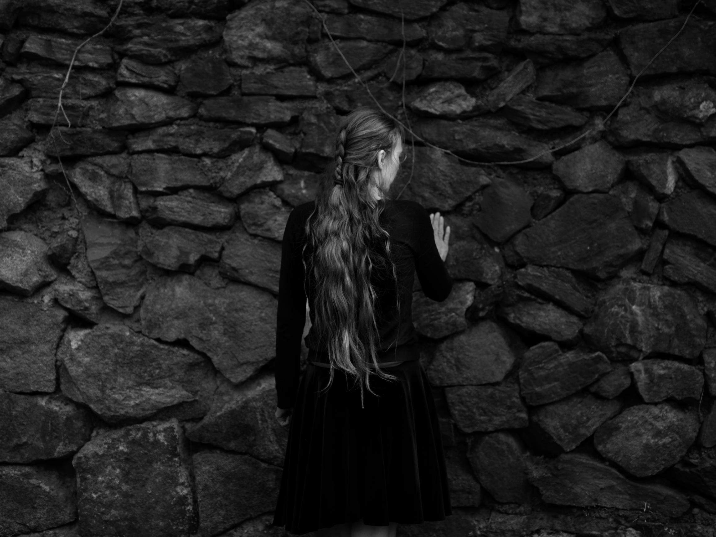 Kirjailija Marja Kyllönen lopetti romaanien kirjoittamisen, vaikka hänestä odotettiin suuria – Juhani Karila tapasi nuoruuden mentorinsa selvittääkseen, mitä oikein tapahtui