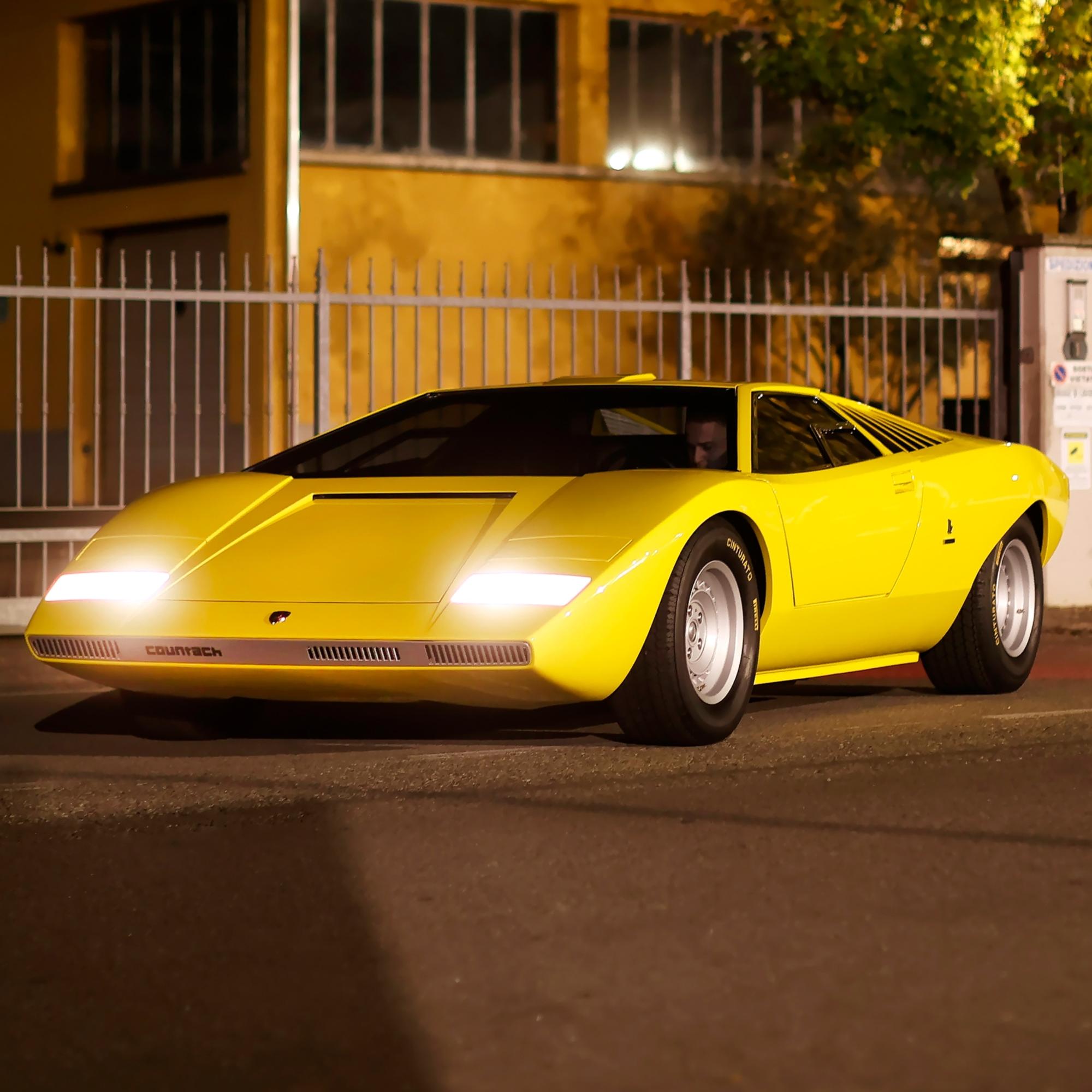 Lamborghini Countach LP500 – 50 vuotta sitten tuhoutuneen auton uudelleen syntyminen oli pikkupojan unelma