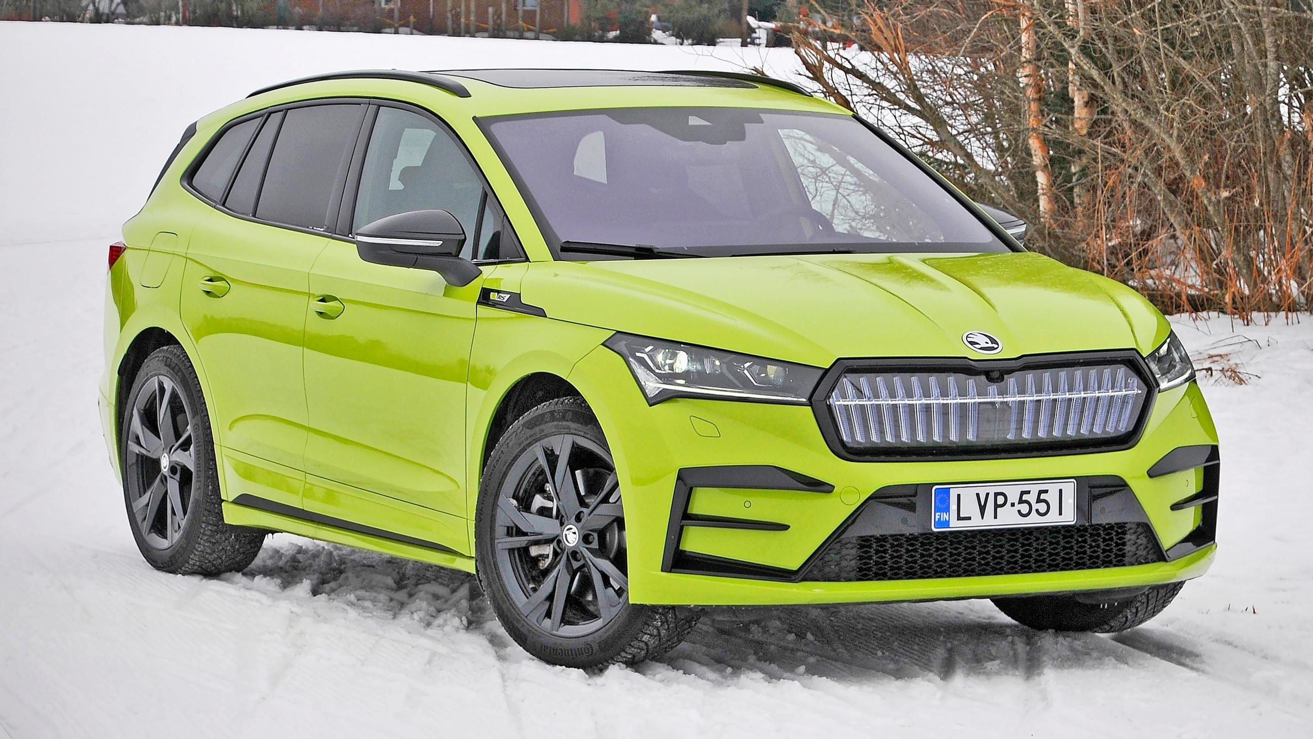 Uusi Škoda Enyaq 85x 4x4 RS – Entistä pätevämpi ja edullisempi täyssähköinen neliveto – Katso video