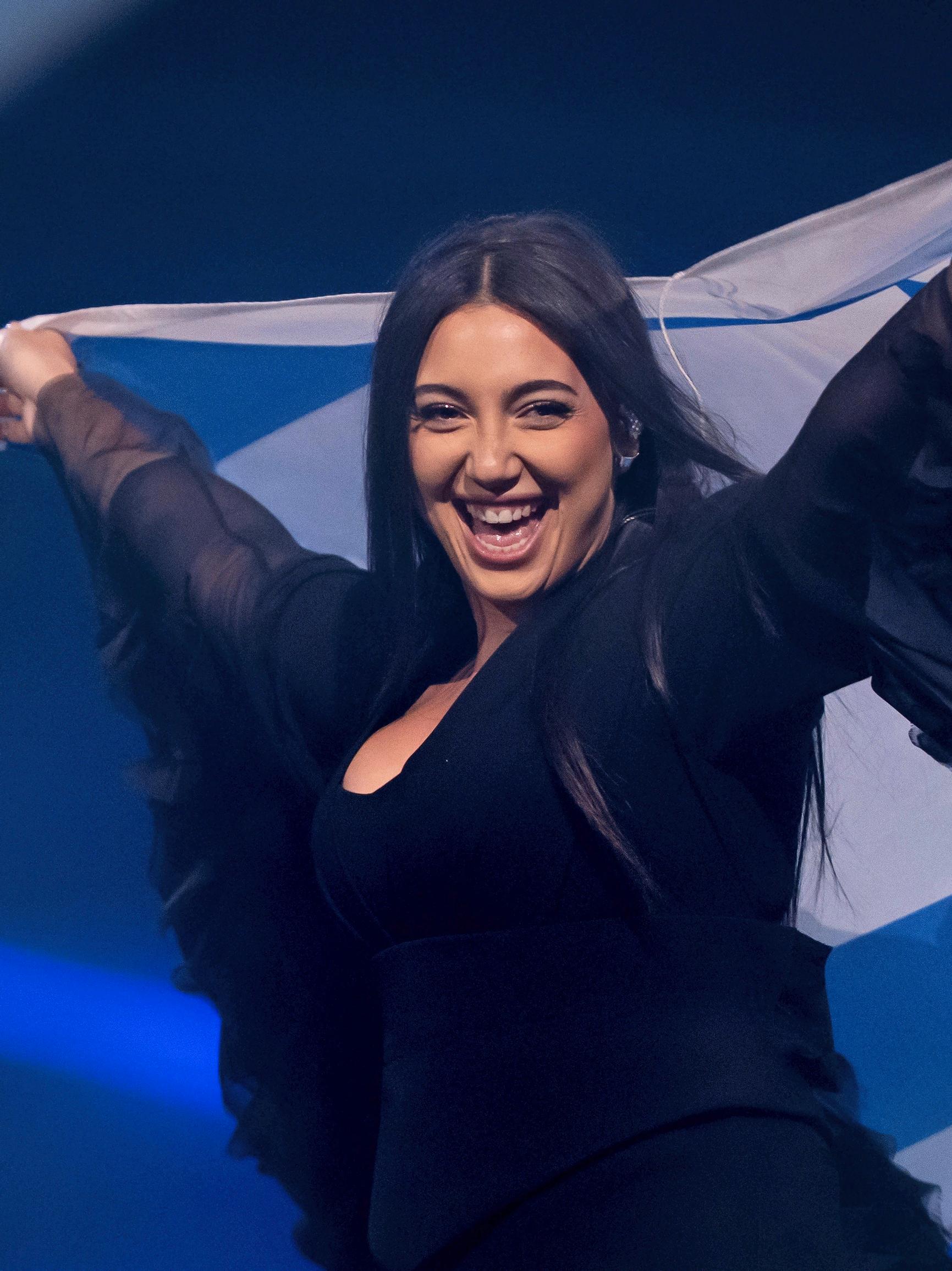 Politiikka kuuluu Euroviisuihin, halusi EBU sitä tai ei – Joulukuussa selviää, voittaako raha ihmisarvon