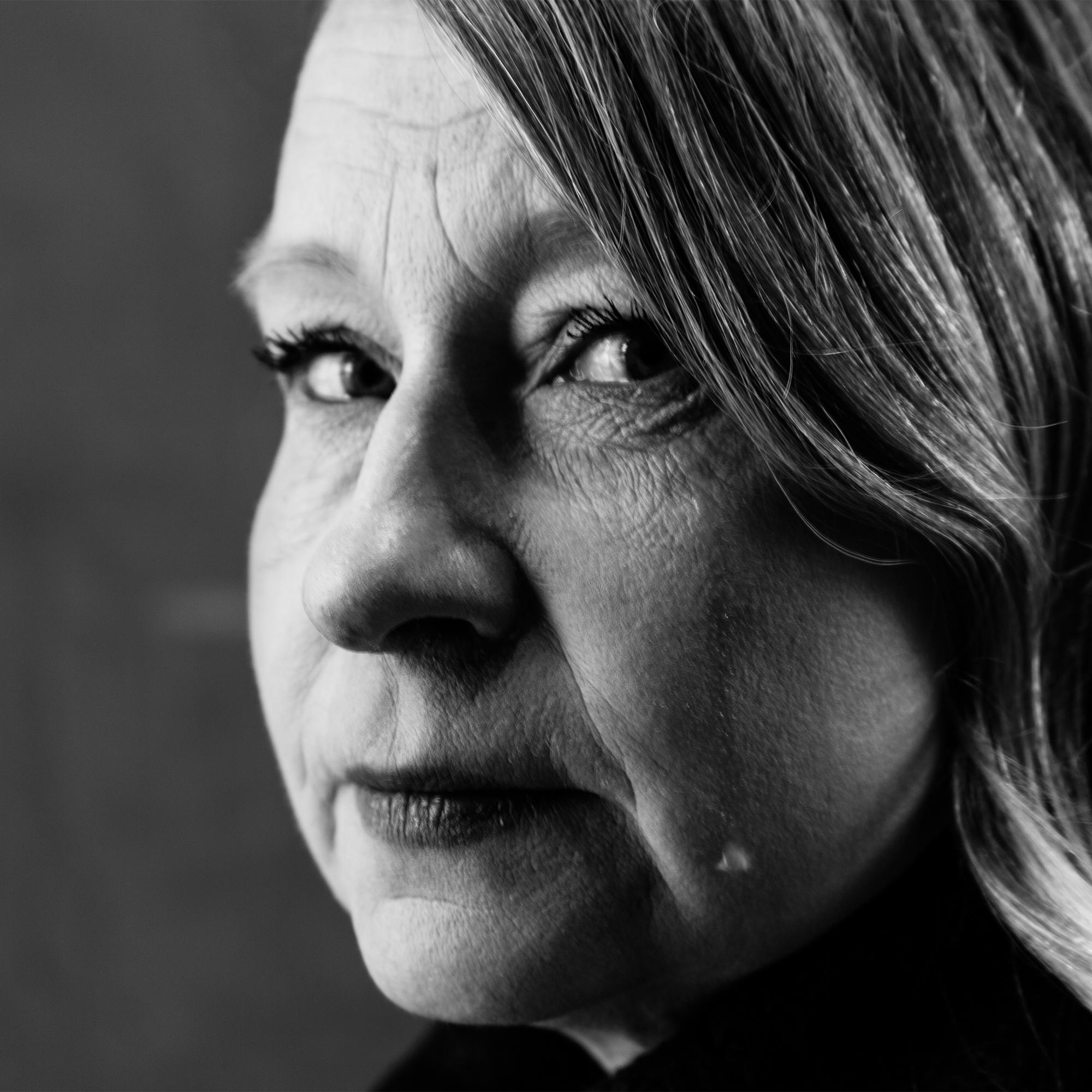 Mari Hynninen oli uupua, kun häntä tarvitsivat samaan aikaan lapset ja muistisairas äiti