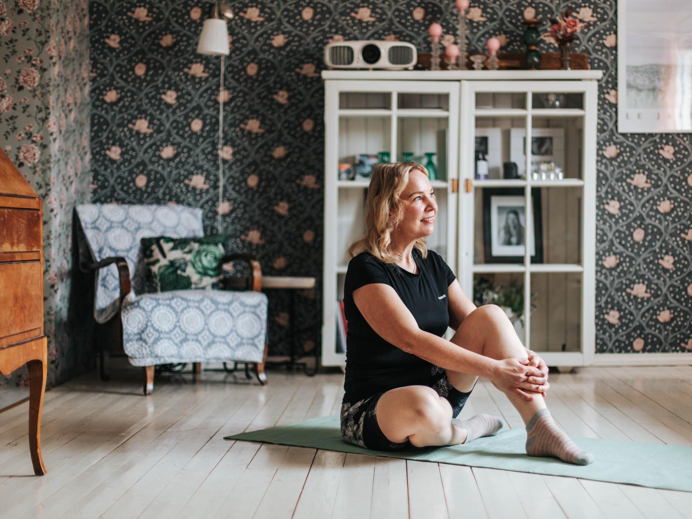 Miinus 50 kiloa – Anne Ollonen pääsi lihavuusleikkaukseen, vaikka kriteerit eivät ihan täyttyneet – Miksi leikkaukseen on niin vaikea päästä?