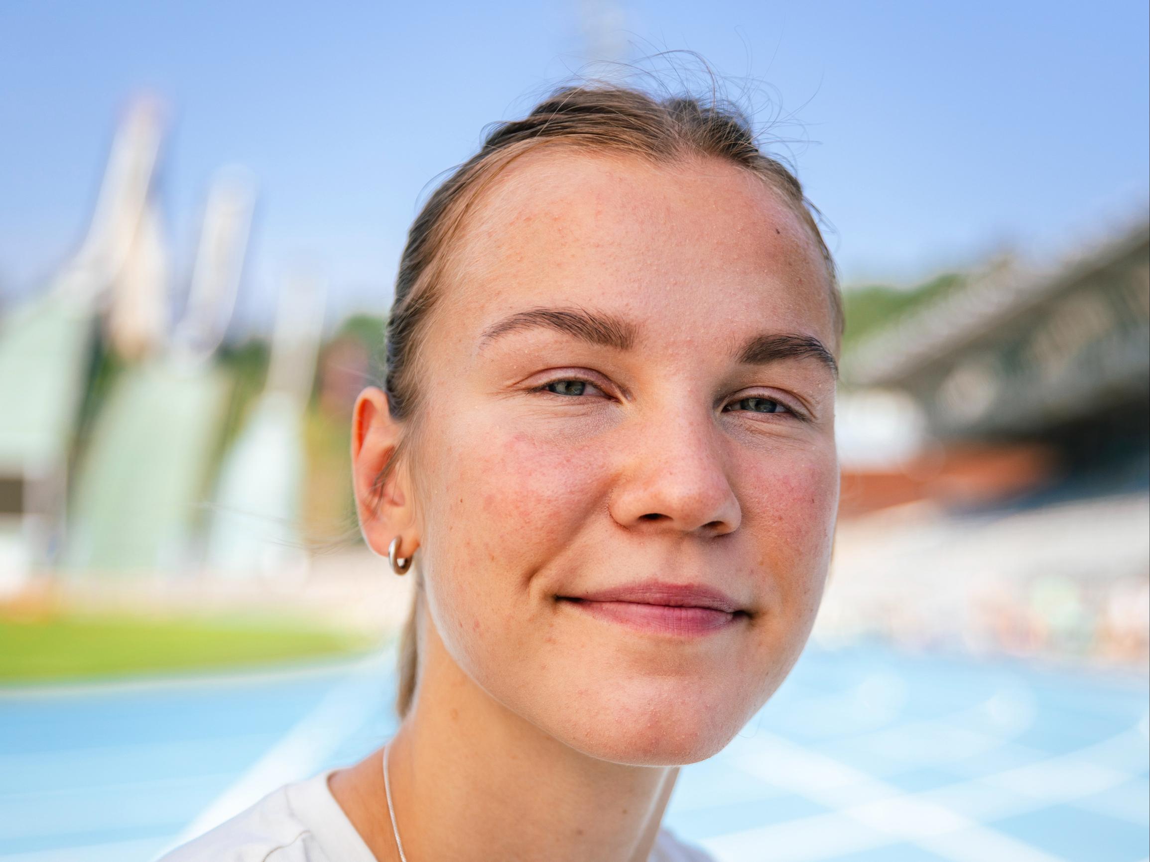 Suomalaisen yleisurheilun kirkkaissa valoissa loistaa Ilona Mononen – ”Pelkkä osallistuminen ei riitä, haluan menestyä ja voittaa mitaleita”