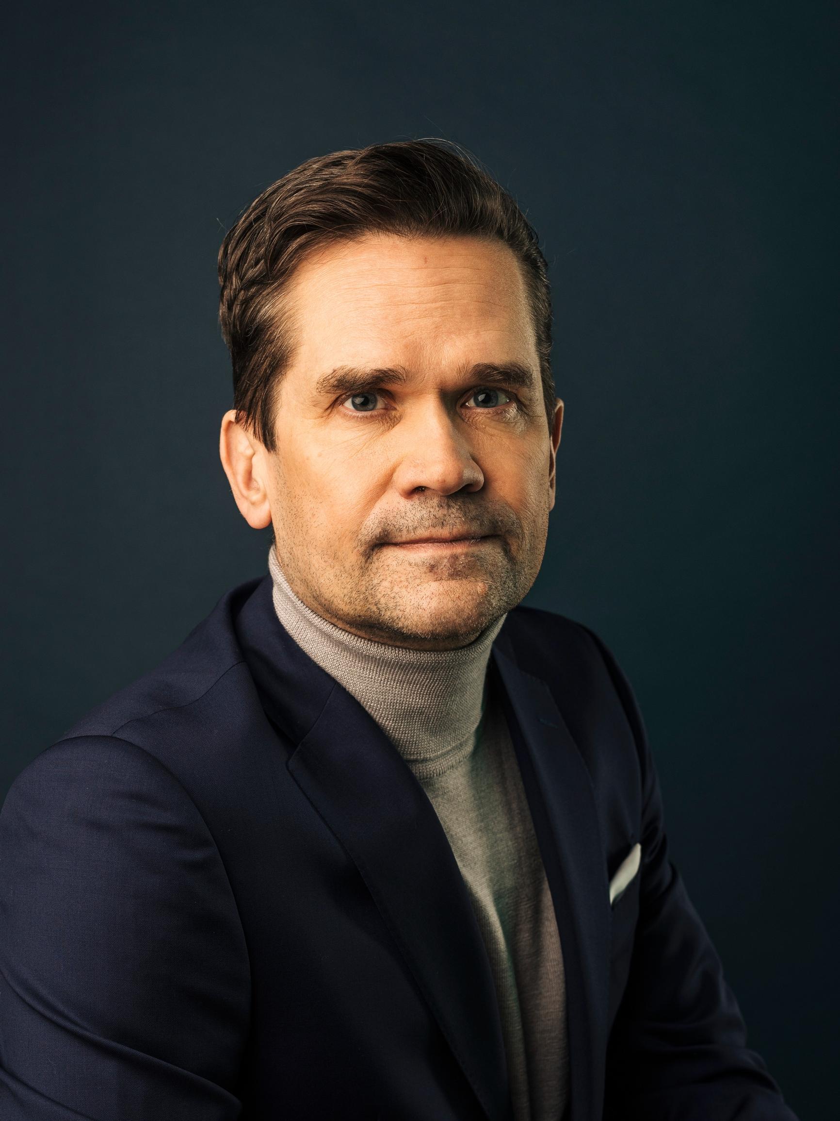 Mika Aaltola: Isojoella tajusin katselevani maisemaa kuten muistinsa menettänyt isäni oli opettanut
