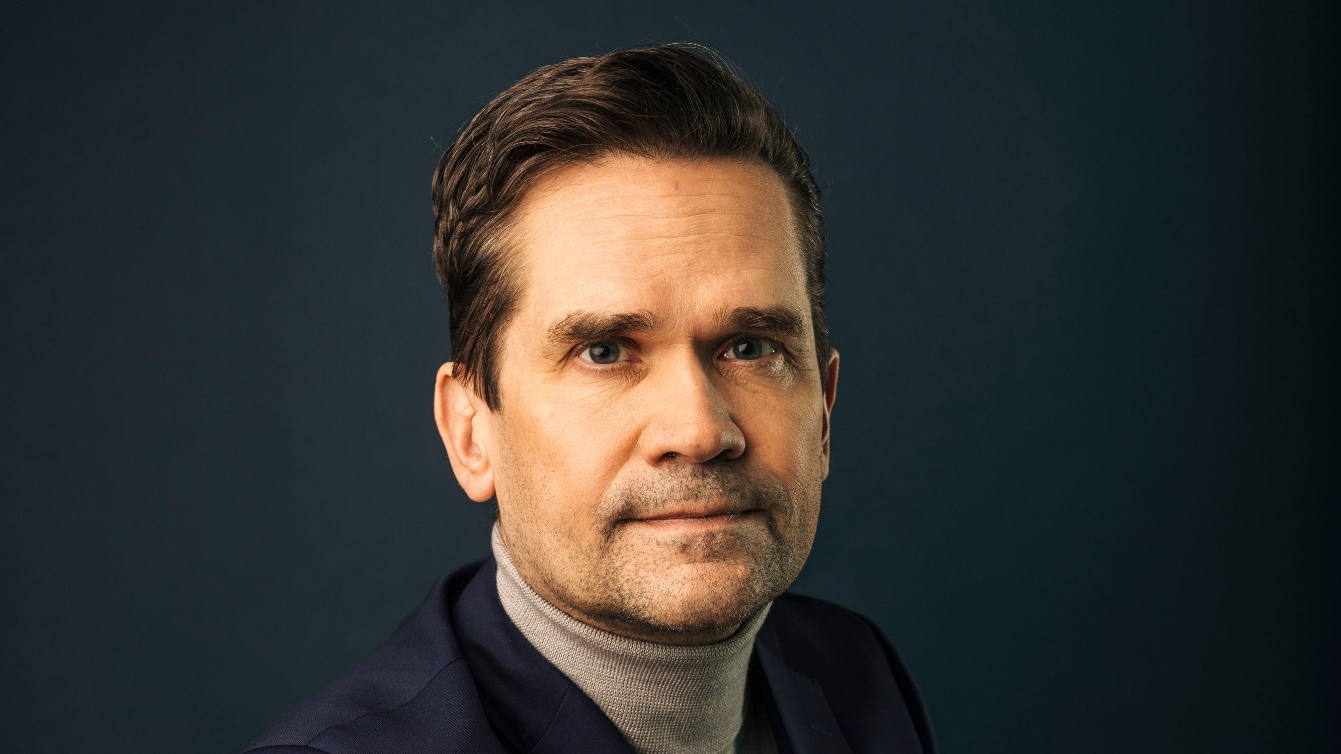 Mika Aaltola: Isojoella tajusin katselevani maisemaa kuten muistinsa menettänyt isäni oli opettanut