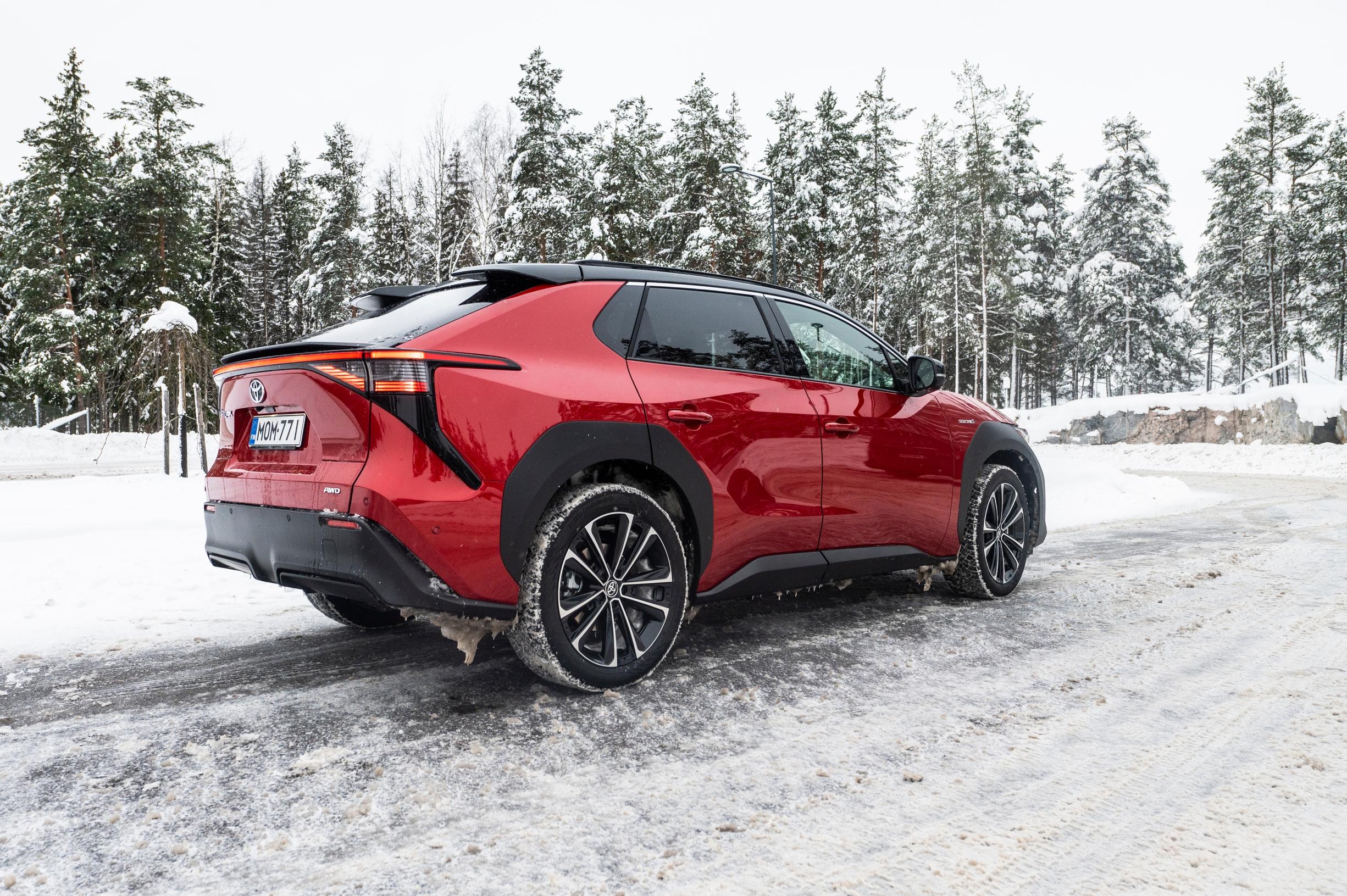 Toyota bZ4X Premium AWD maavara on vain 18 senttiä
