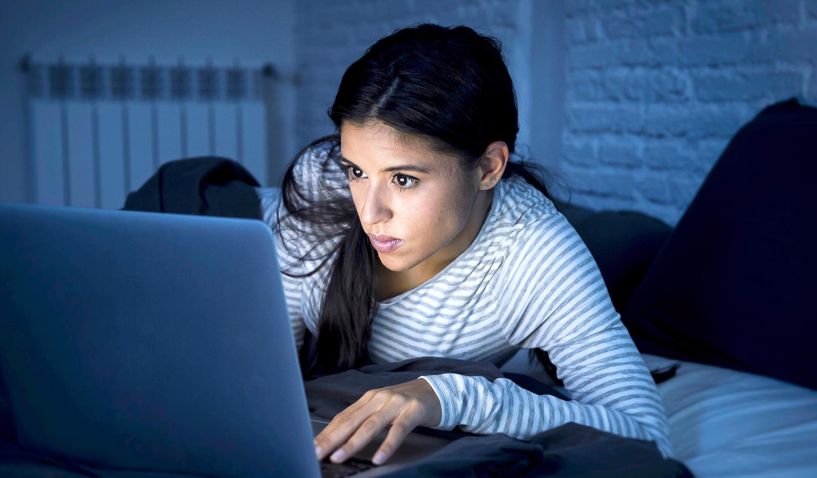 Varo sinistä valoa!