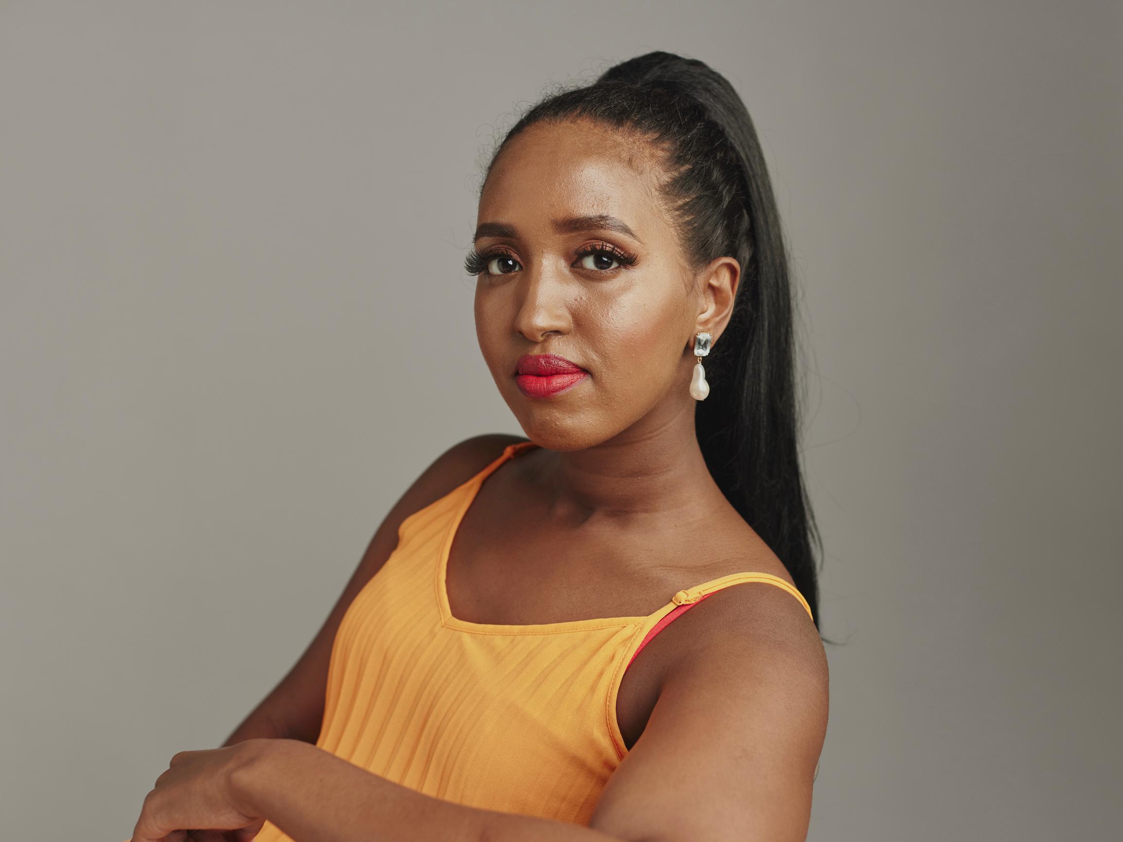 ”Mustista säkeistä” puhunut Riikka Purra ei ole ainoa – Rasismin vastustamisella ratsastetaan sekä oikealla että vasemmalla