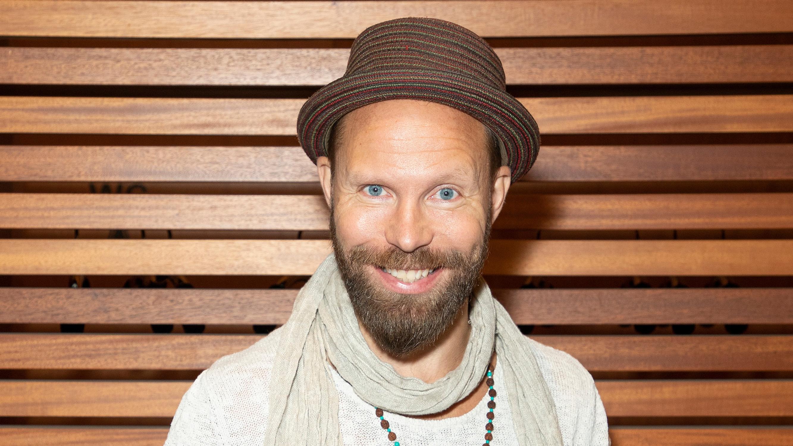Tuomas ”Tunna” Milonoff oli tuomassa graffiteja Suomeen ja kolusi maailman lääviä, nyt hän täyttää 50 ja rakastaa sähköautoaan