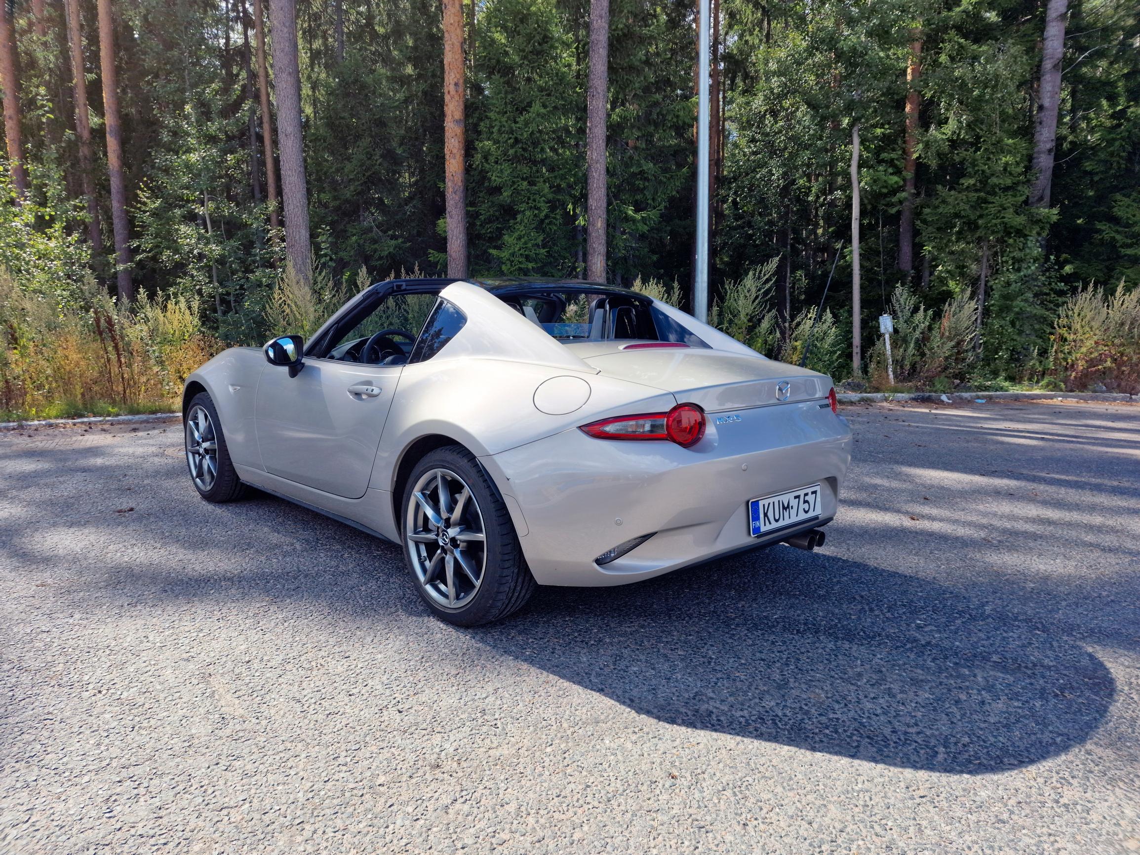 Mazda mx-5 RF 2.0 (184) Skyactiv-G Luxury Sport MT takaa