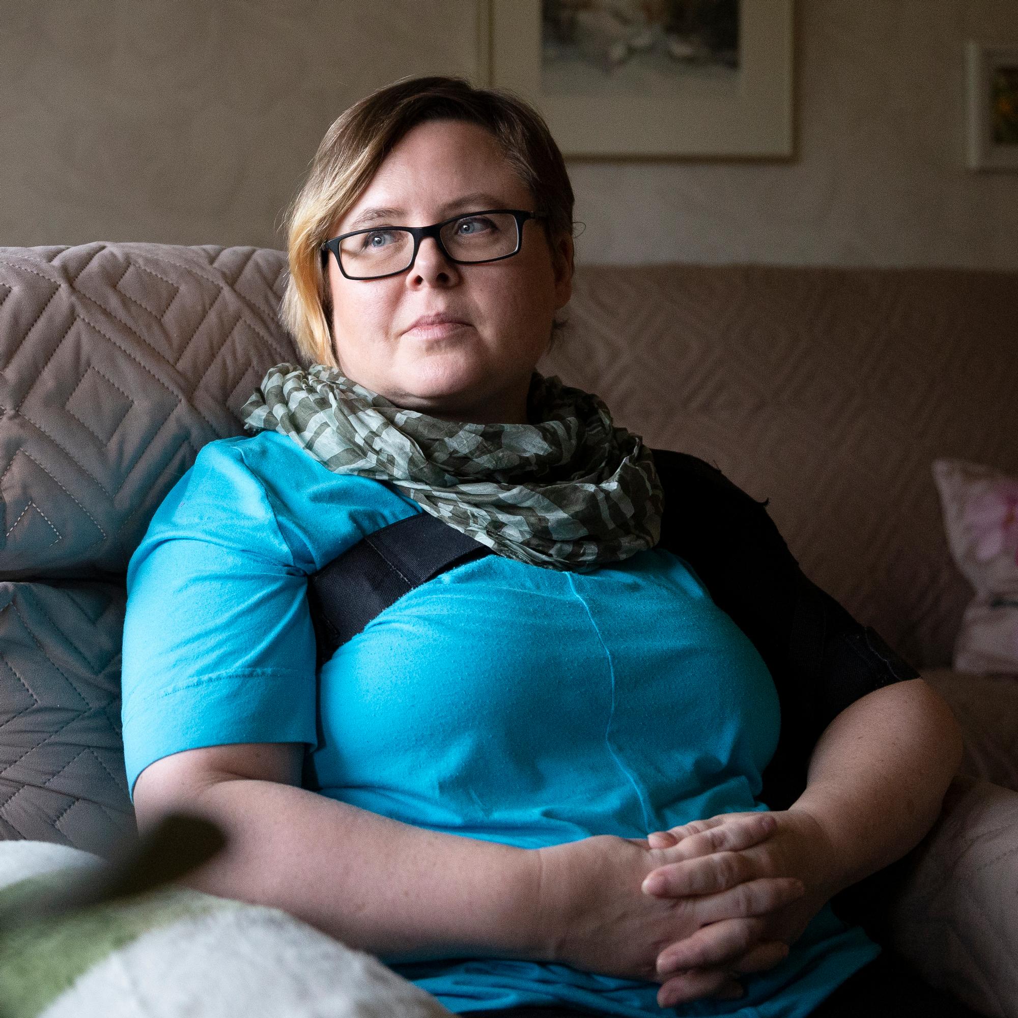 Minna Peltola sai CP-vamman syntyessään, mutta ongelmia tuli vasta keski-iässä – Ensin romahti kroppa, sitten mieli