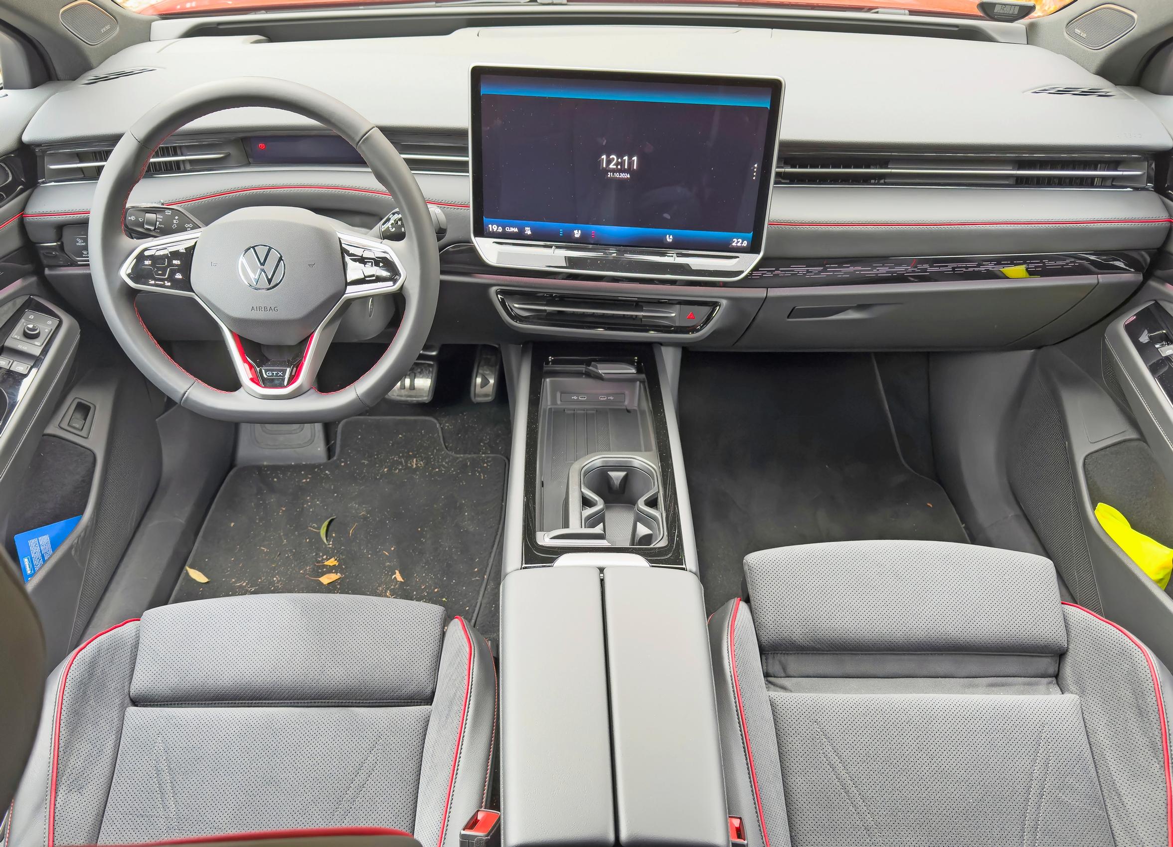 Volkswagen ID.7 Tourerin kojelautanäkymät ovat ultramodernit.