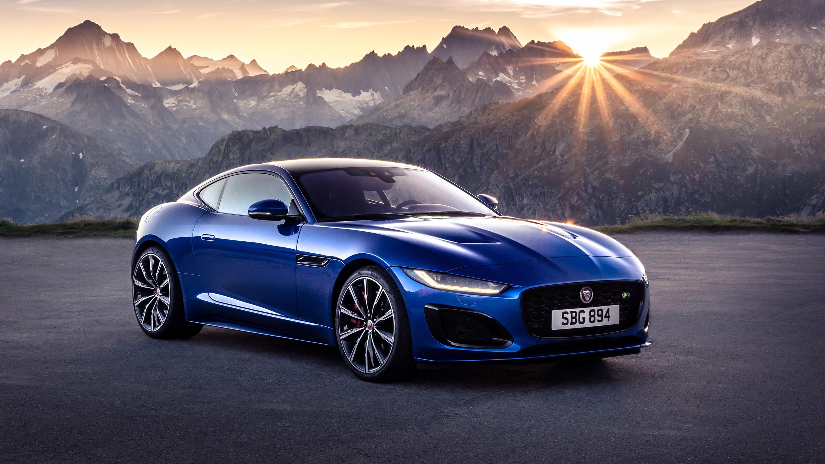 Katso kuvat: Jaguar esitteli F-Typen kasvojenkohotuksen