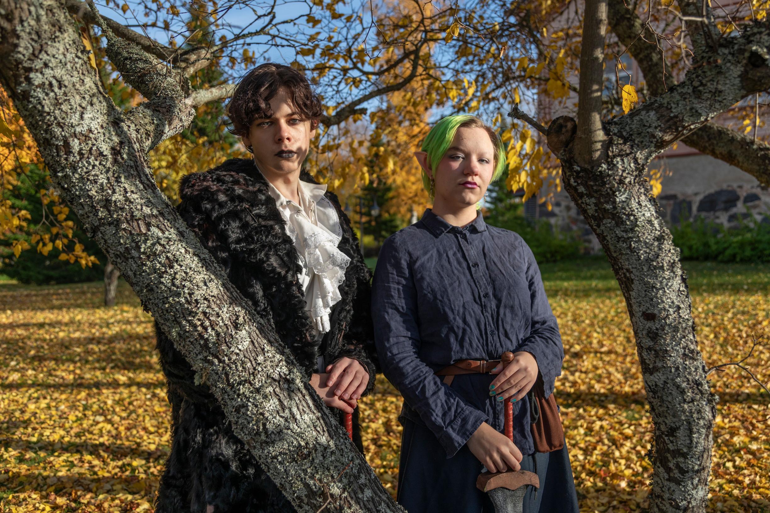 Klaus Kurki ja Hai Laulajainen pitävät siitä, että Larp-opistossa mietitään sitä, millainen tekemisen tapa kullekin sopii.