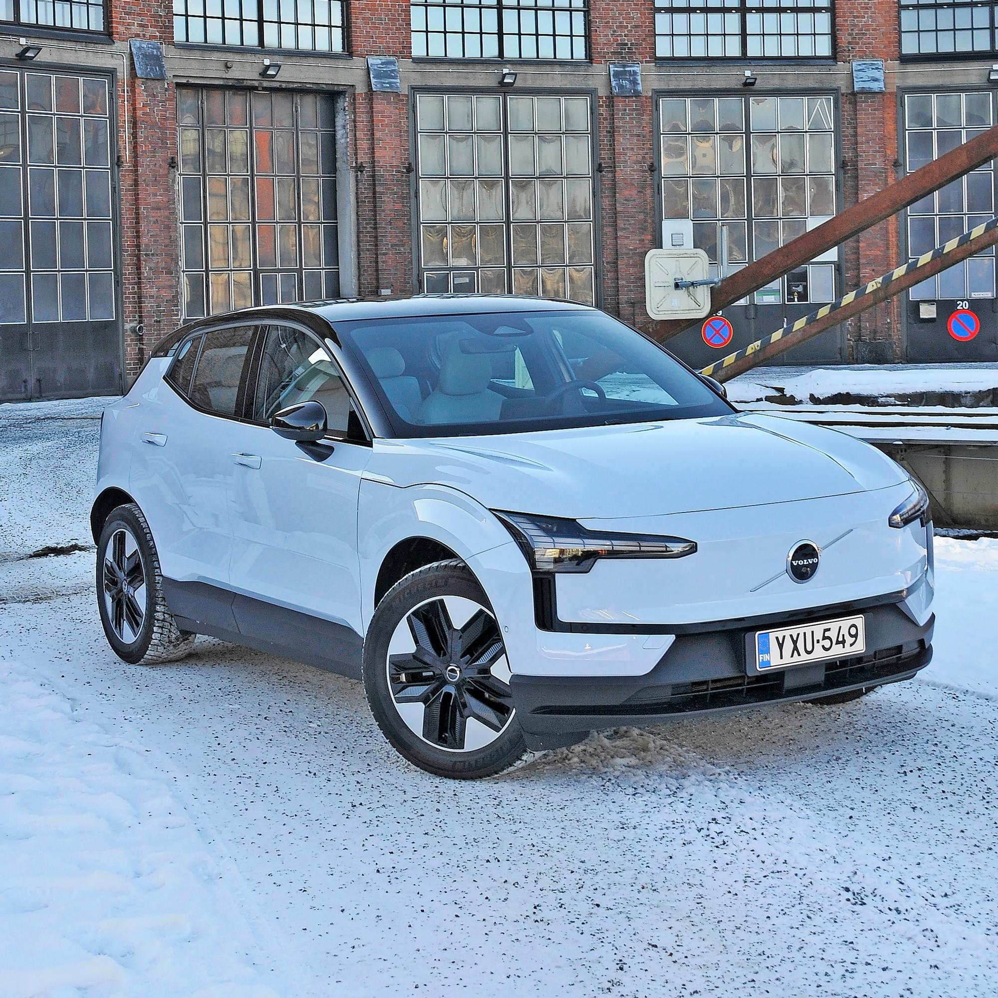 Volvo EX30 Single – Kansanautoksi suunniteltu kahden aikuisen premium-kauppakassi tulee tarpeeseen