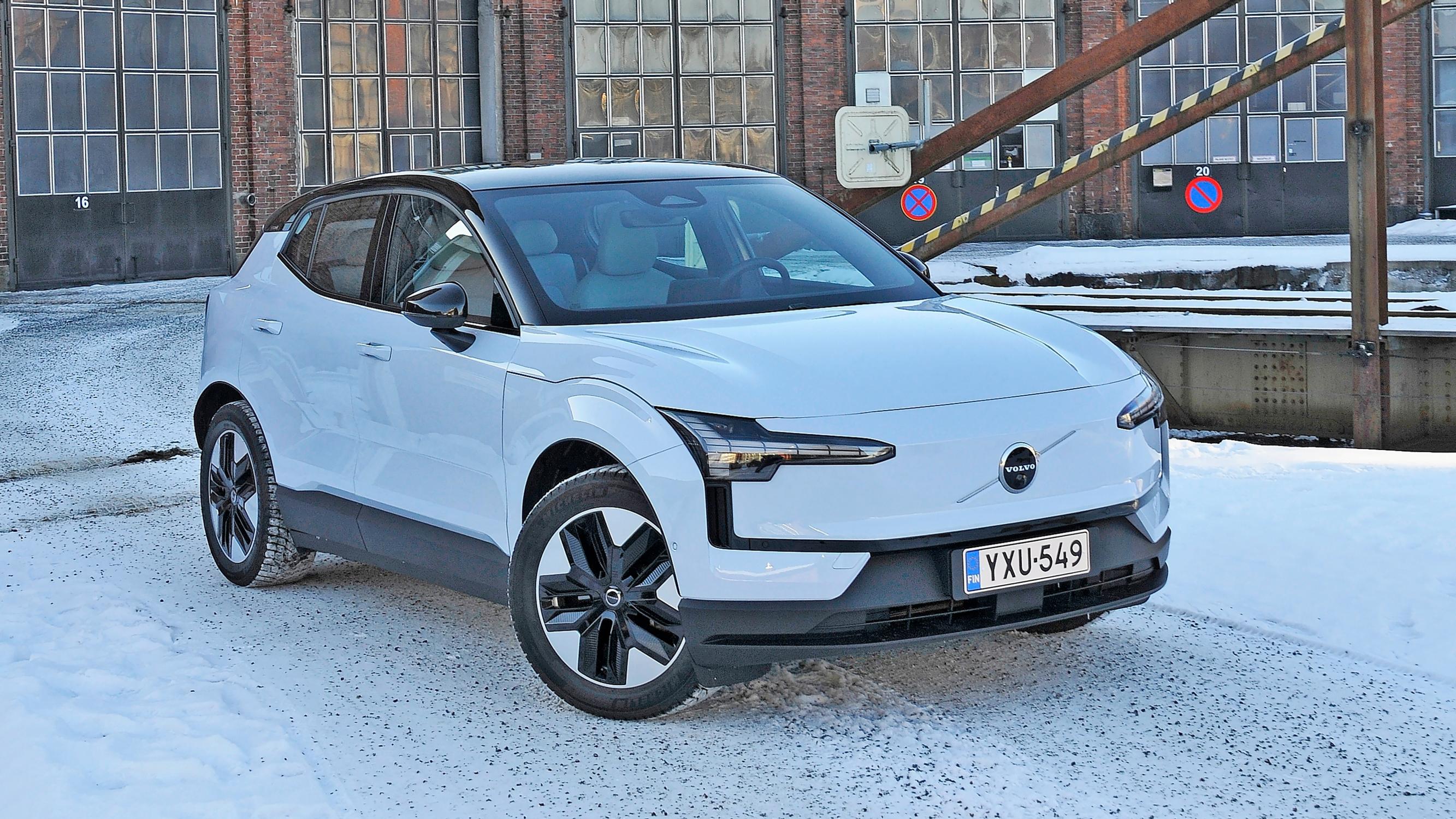 Volvo EX30 Single – Kansanautoksi suunniteltu kahden aikuisen premium-kauppakassi tulee tarpeeseen