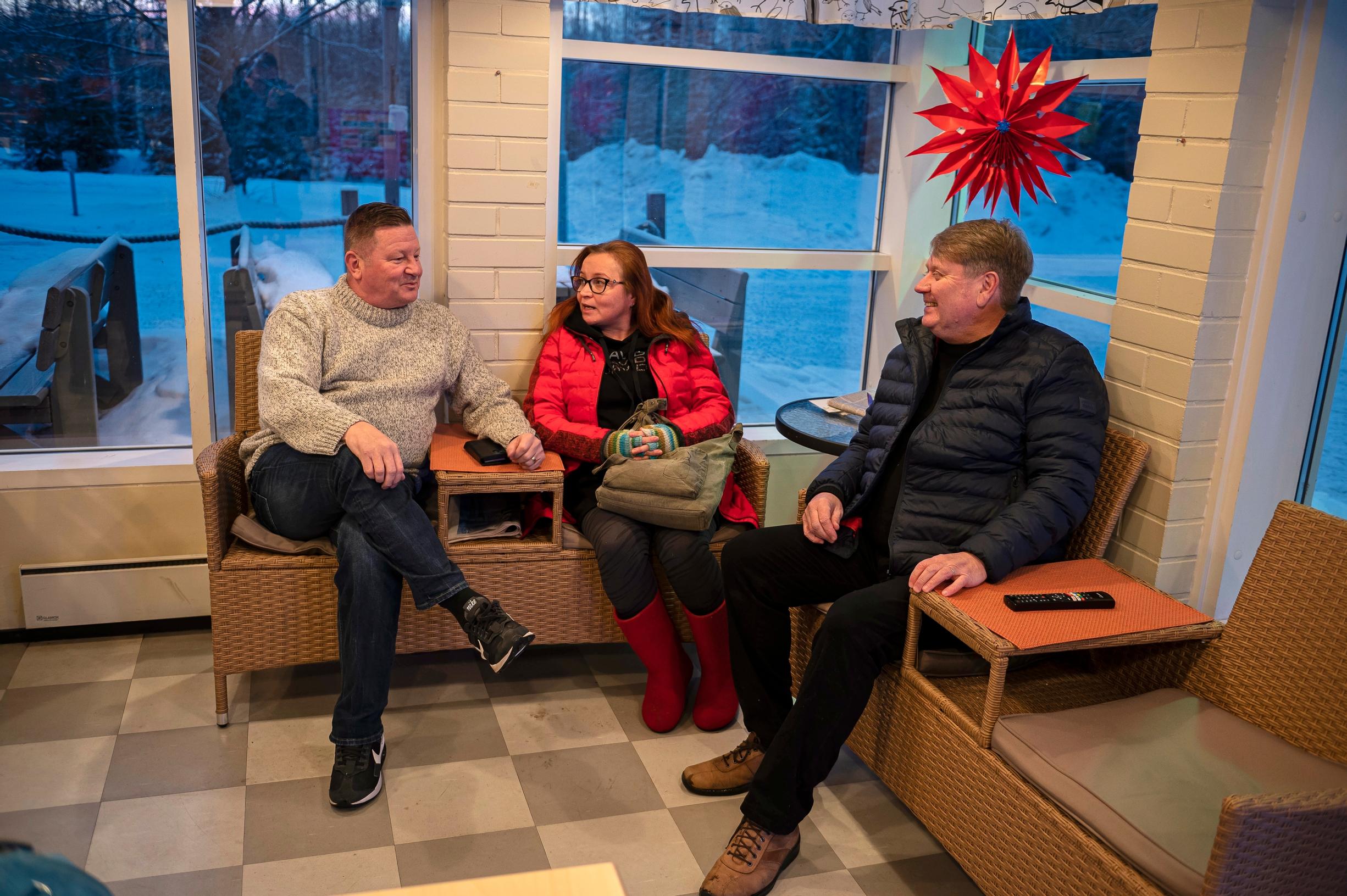 Uukuniemi oli itärajan kylä, joka valmistautui kuolemaan, mutta toisin kävi ja kaikki muuttui.