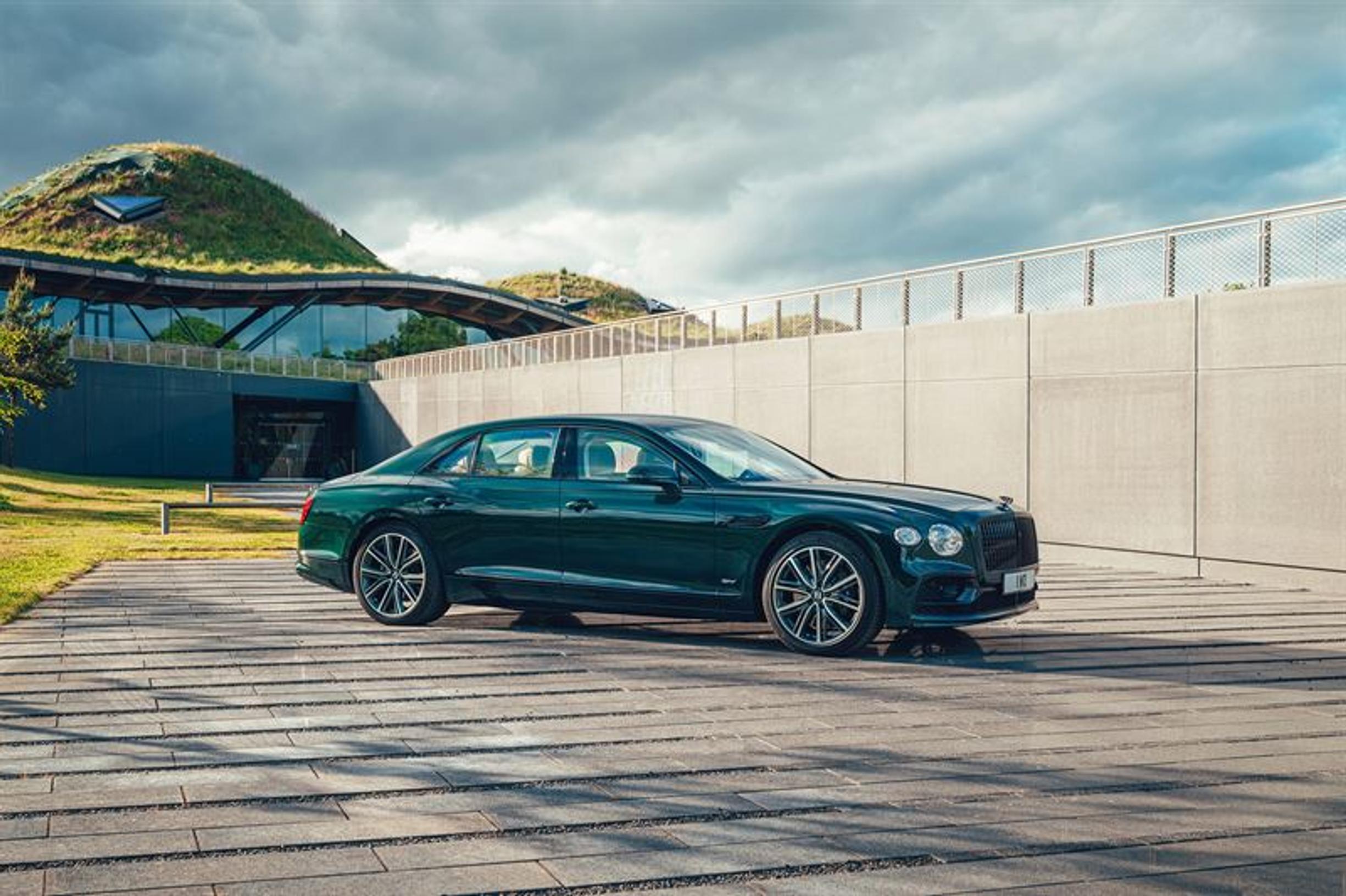 Bentley päivitti entisestään supersedaniaan