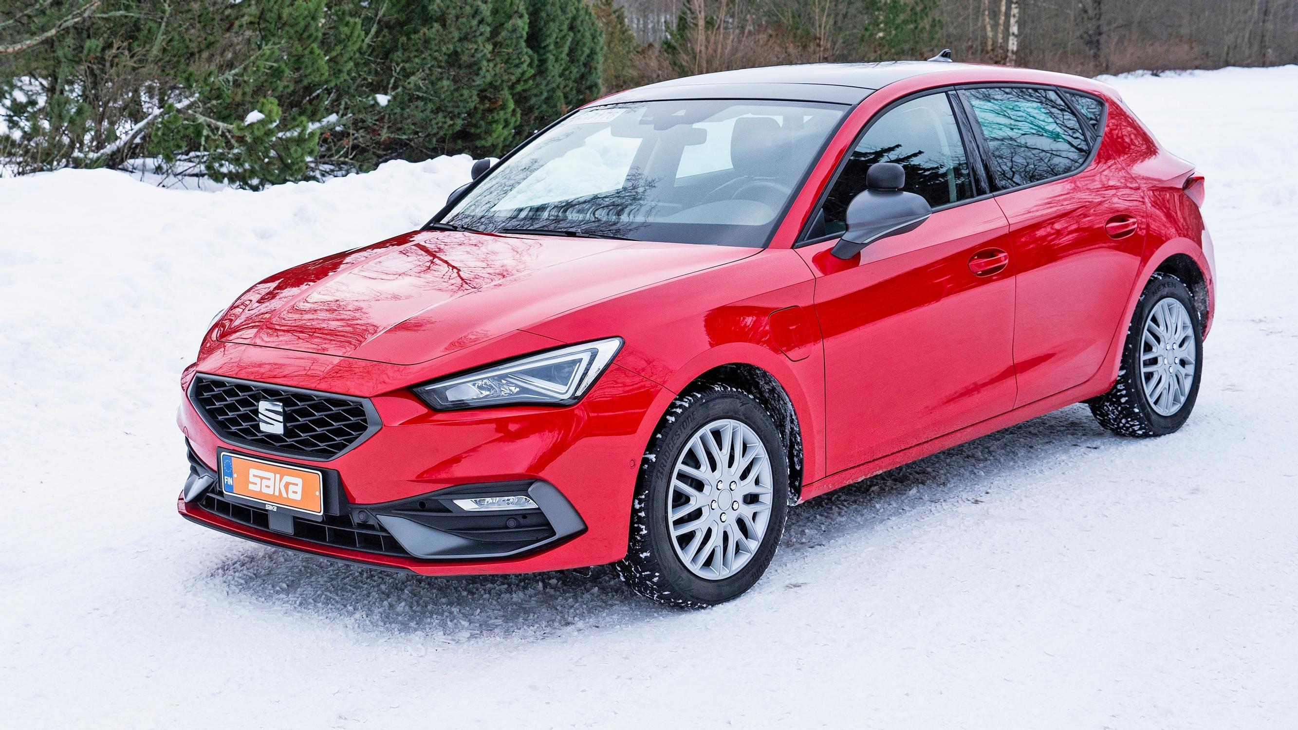 Seat Leon – Näin tienaat 11 900 euroa – Valitse kolme vuotta vanha lataushybridi uuden sijaan 