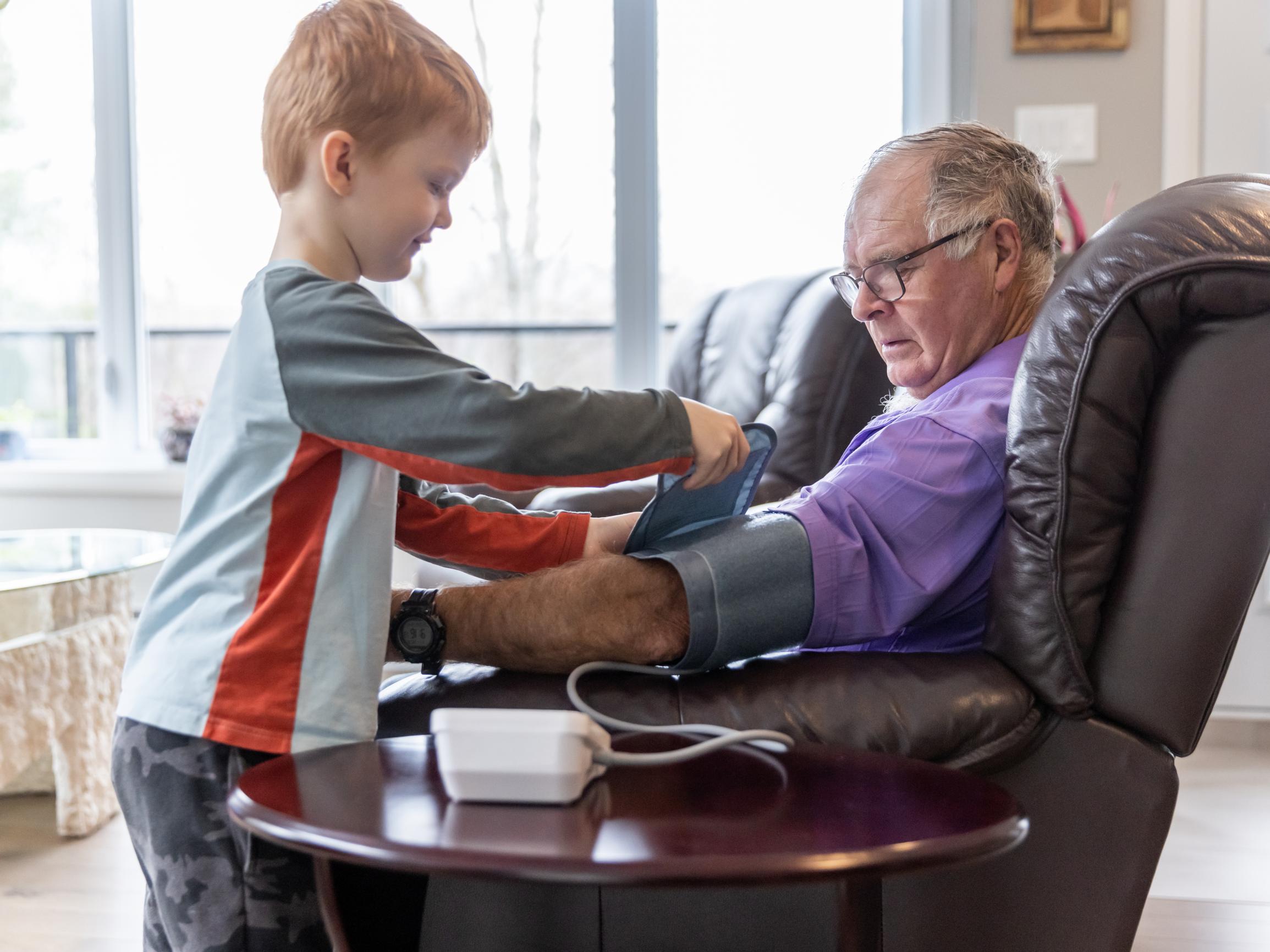 Lihavuusleikkaus laskee verenpainetta – Huono näkö lisää masennusta