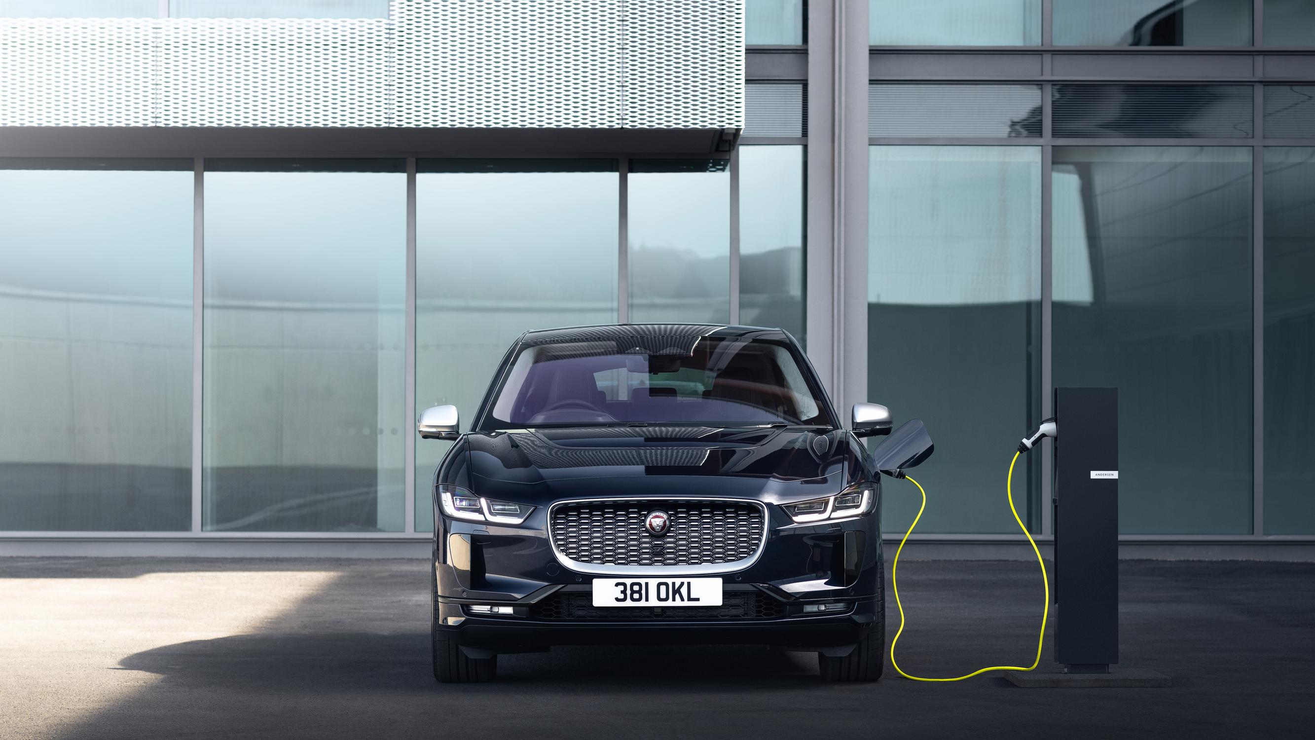 Jaguarista kokonaan täyssähköbrändi – satsaa myös polttokennoautoihin