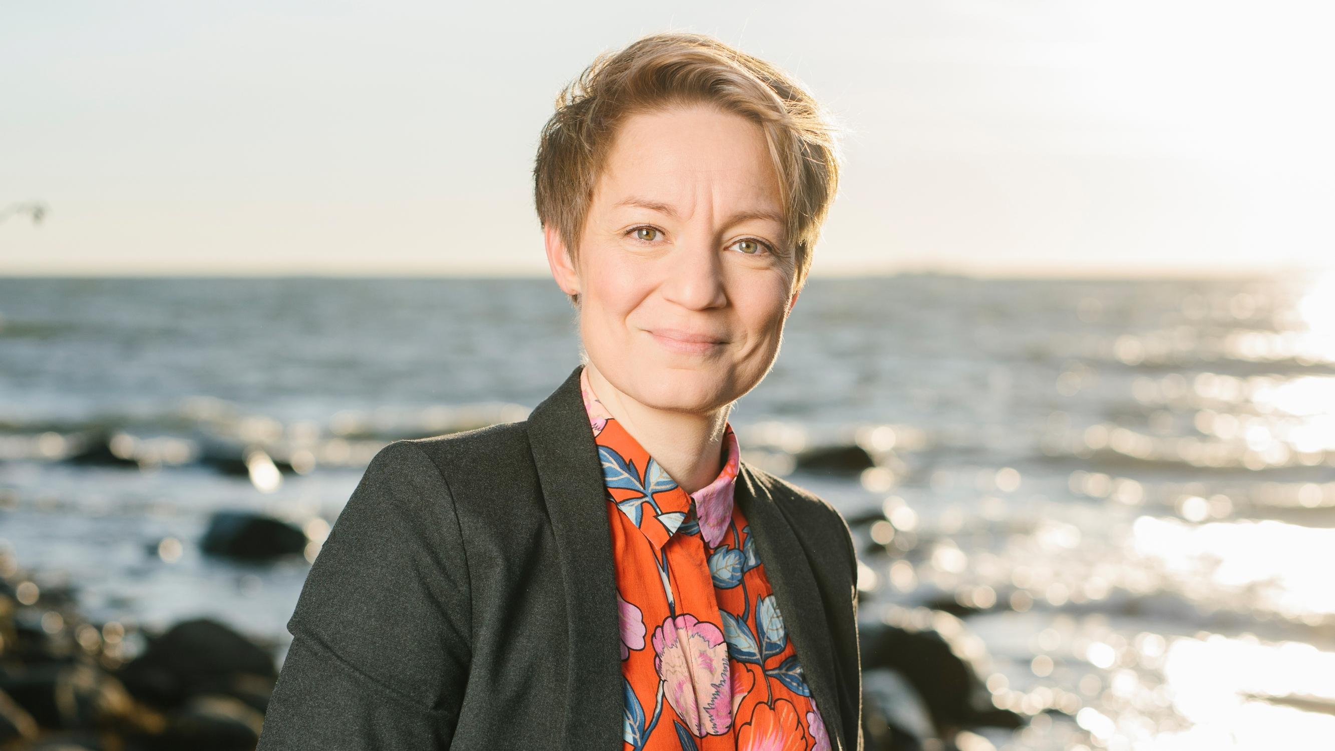 Katri Makkonen: ”Tekisit jotakin järkevää, lukisit vaikka kirjaa!”