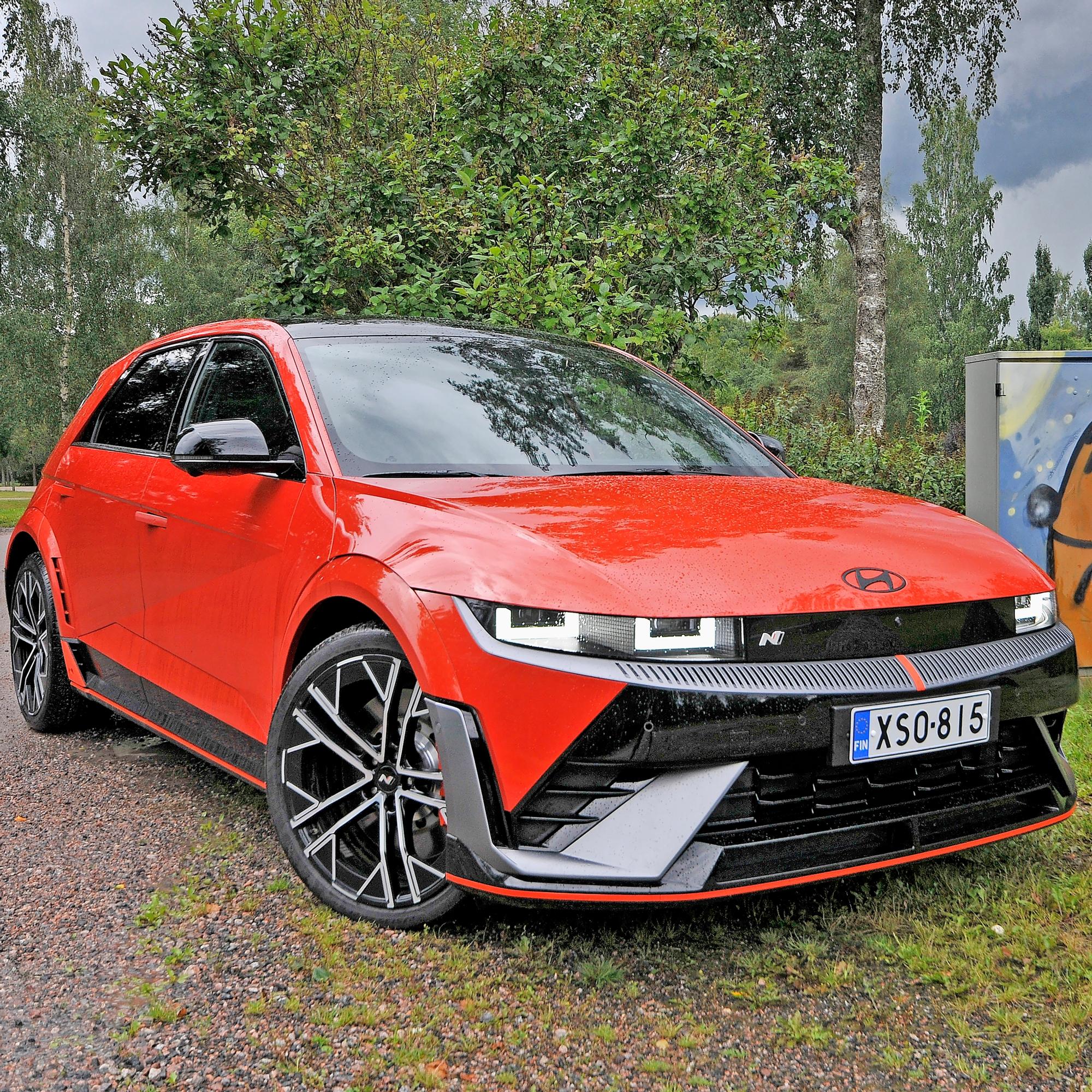 Hyundai Ioniq 5 N – Hyundai rakensi Ioniq vitosesta katurakettiversion, josta ei hauskuutta puutu