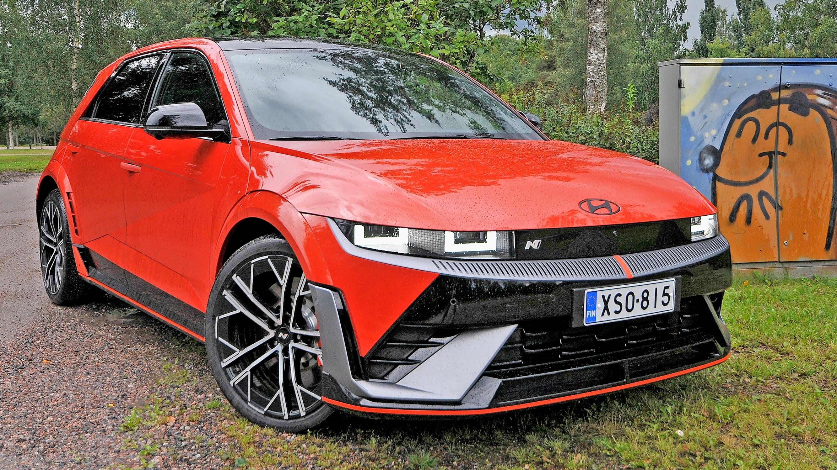 Hyundai Ioniq 5 N – Hyundai rakensi Ioniq vitosesta katurakettiversion, josta ei hauskuutta puutu