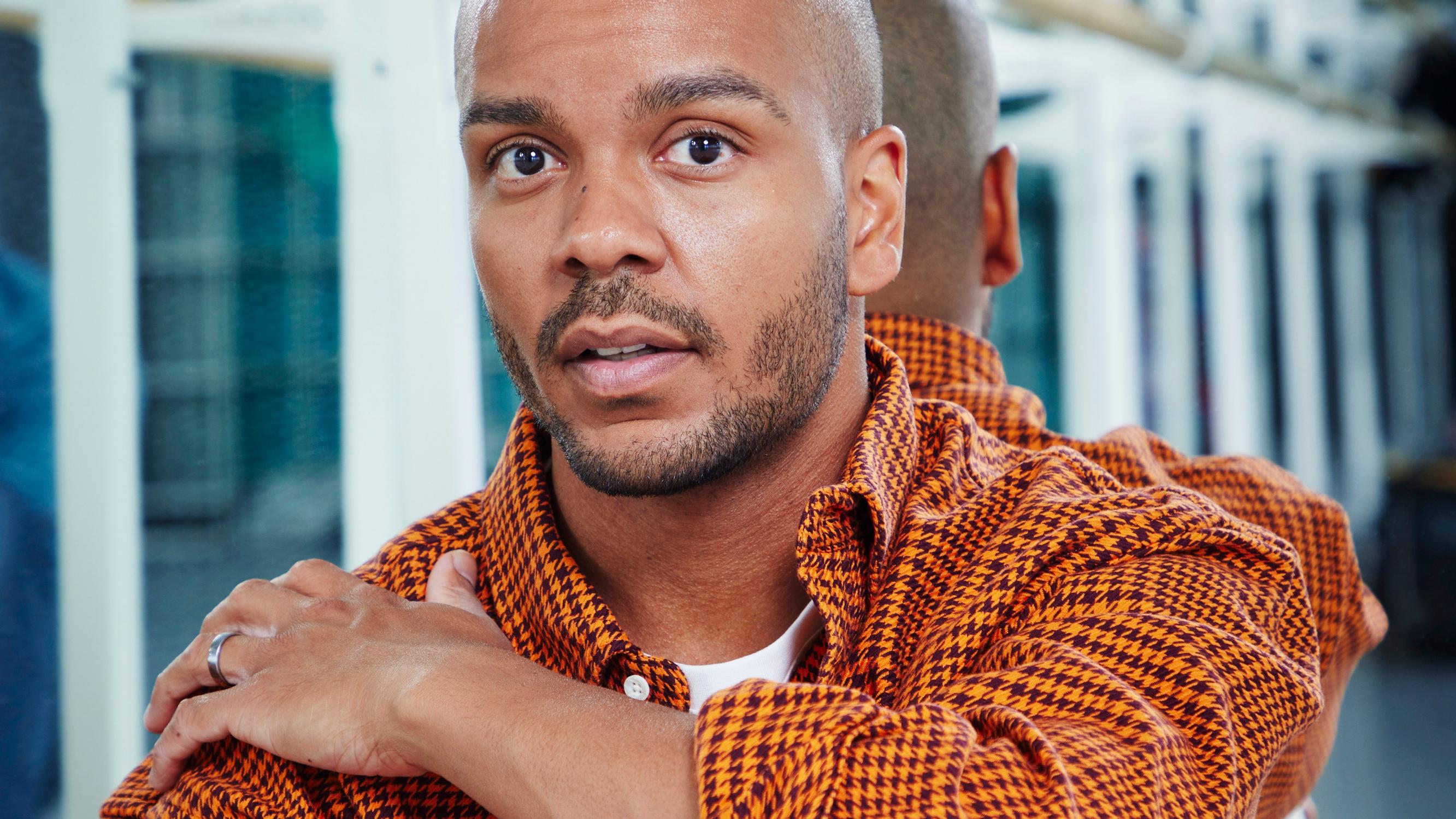 Fiksu opettaja teki Ernest Lawsonista koulunäytelmän prinssin – ”Erkku pärjää, mutta ei itse ikinä vapaaehtoisesti ilmoittautuisi”